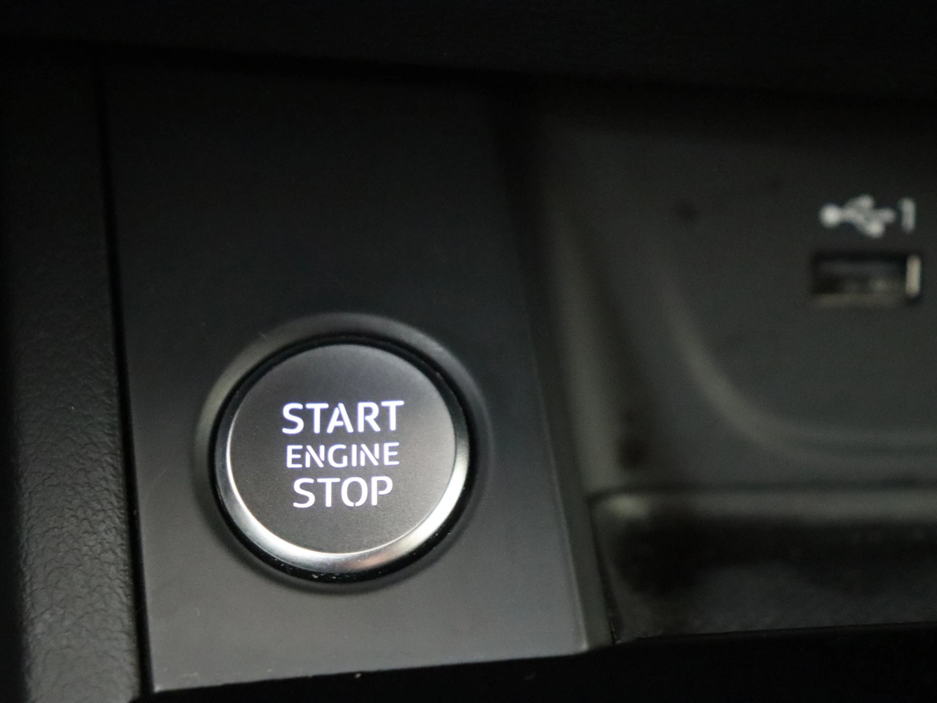 Audi-A4-image-20