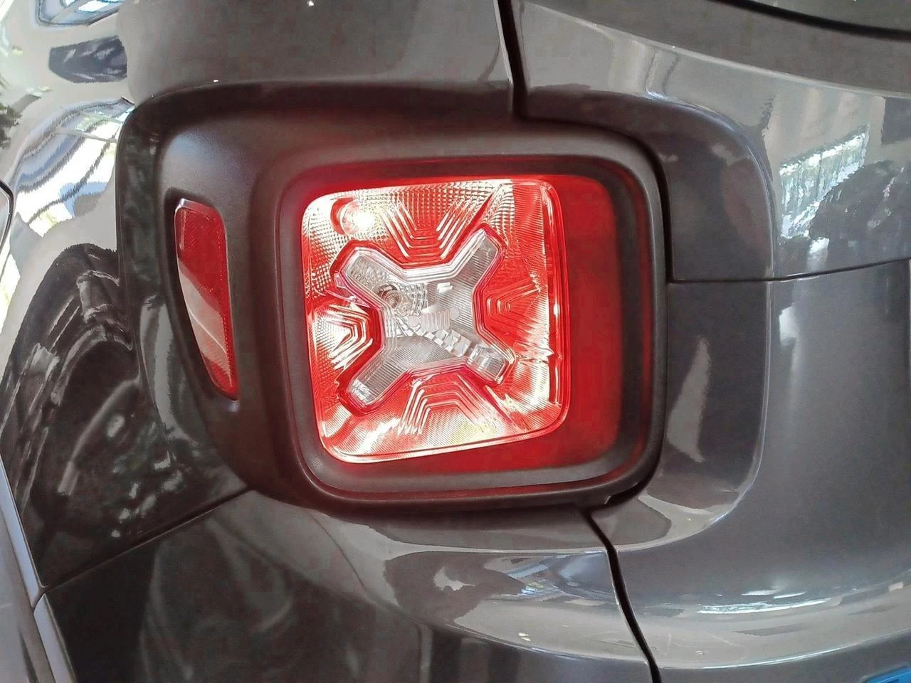 Jeep-Renegade-image-9