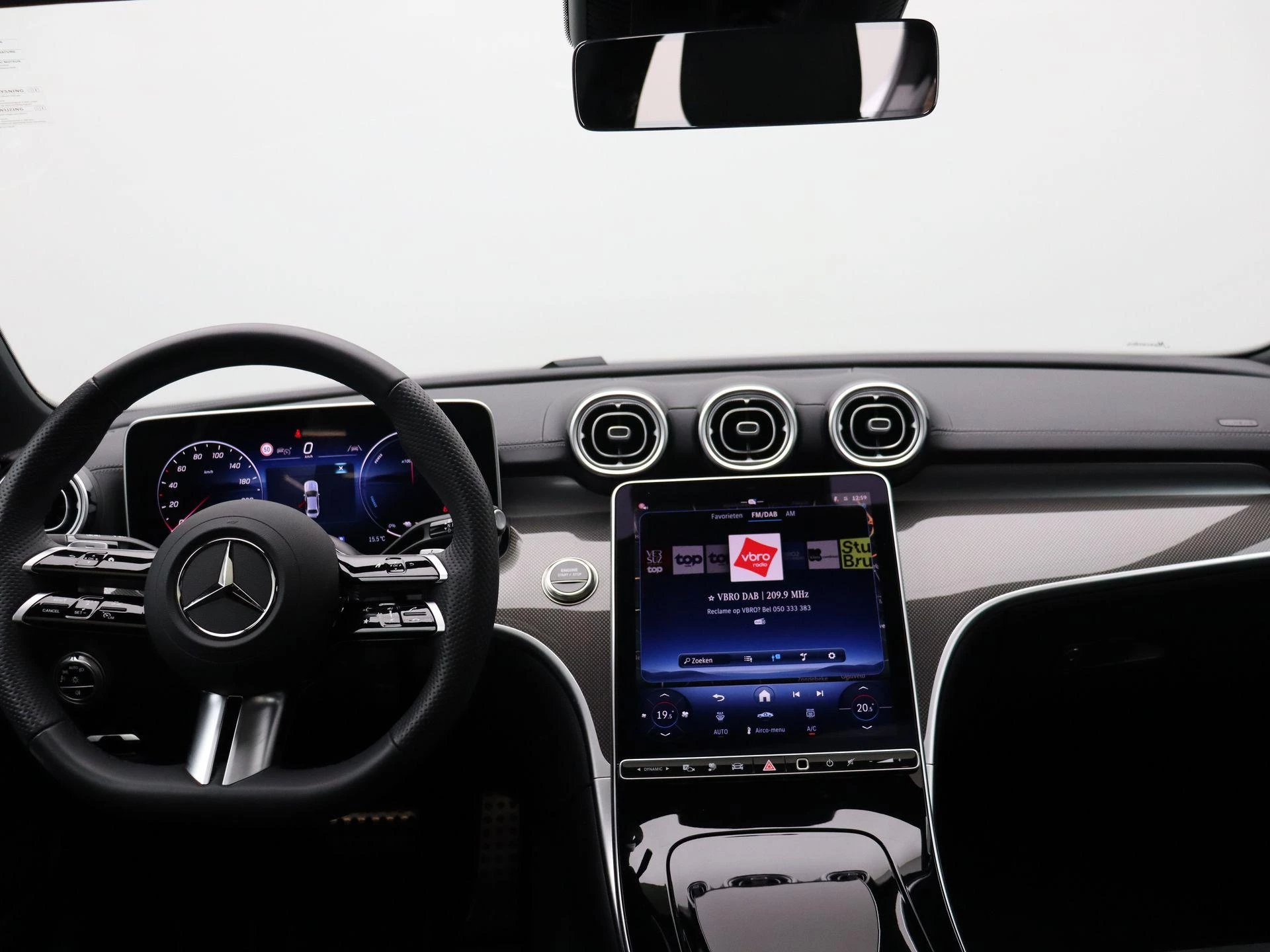 Mercedes-Benz C-Klasse 300 e AMG Line Sedan + PANORAMISCH DAK + SURROUND VIEW CAMERA +