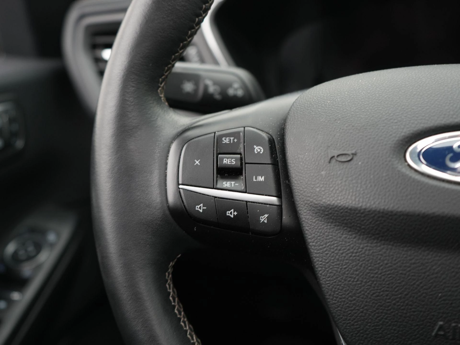 Ford-Kuga-image-26