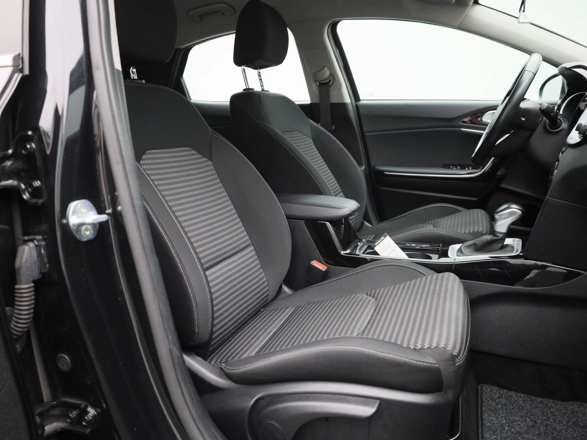 Kia-XCeed-image-32