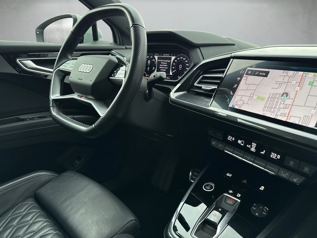 Audi Q4 e-tron 50 quattro *S line*SOH93%*Matrix*Pano*