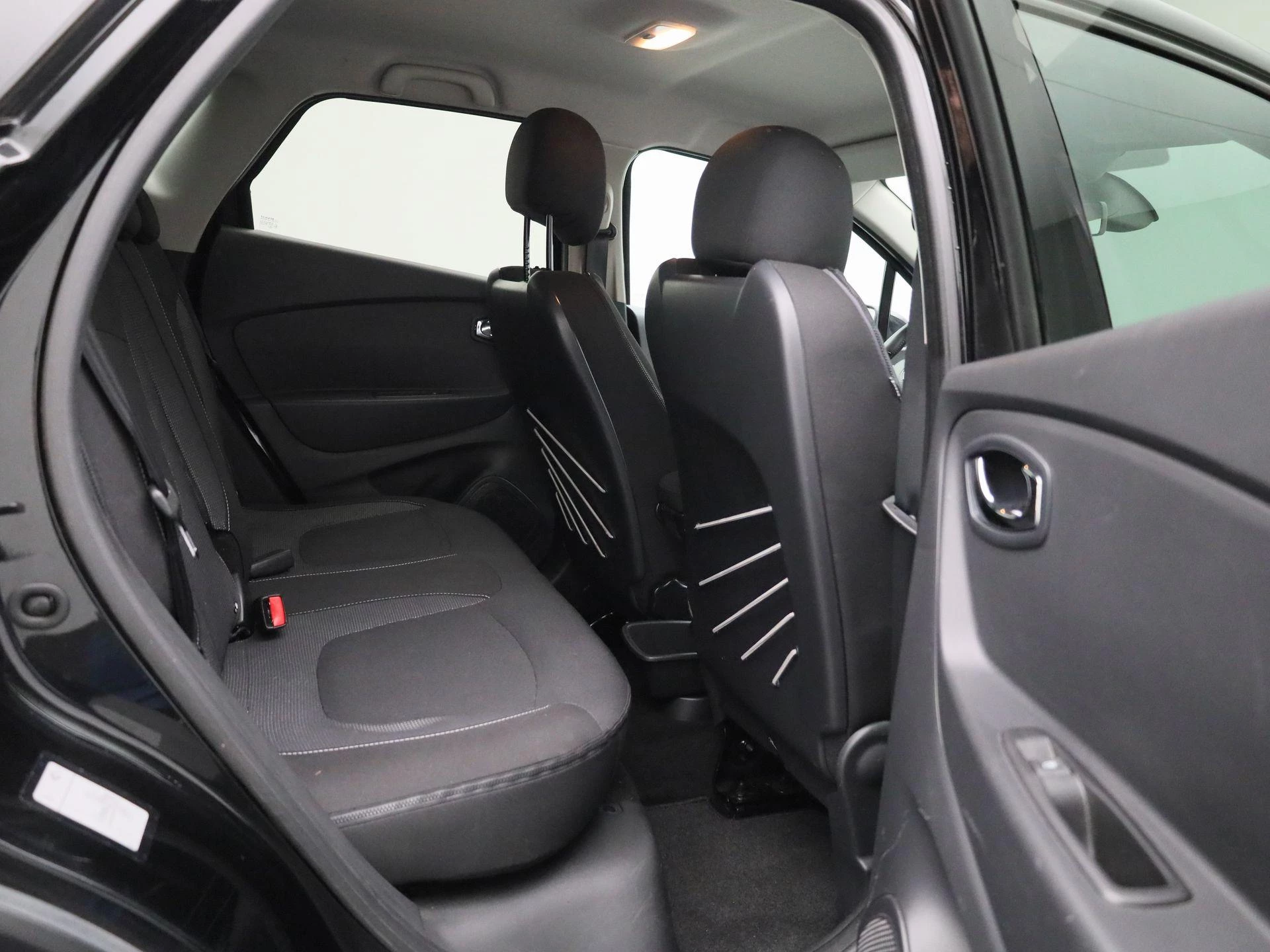 Renault-Captur-image-32
