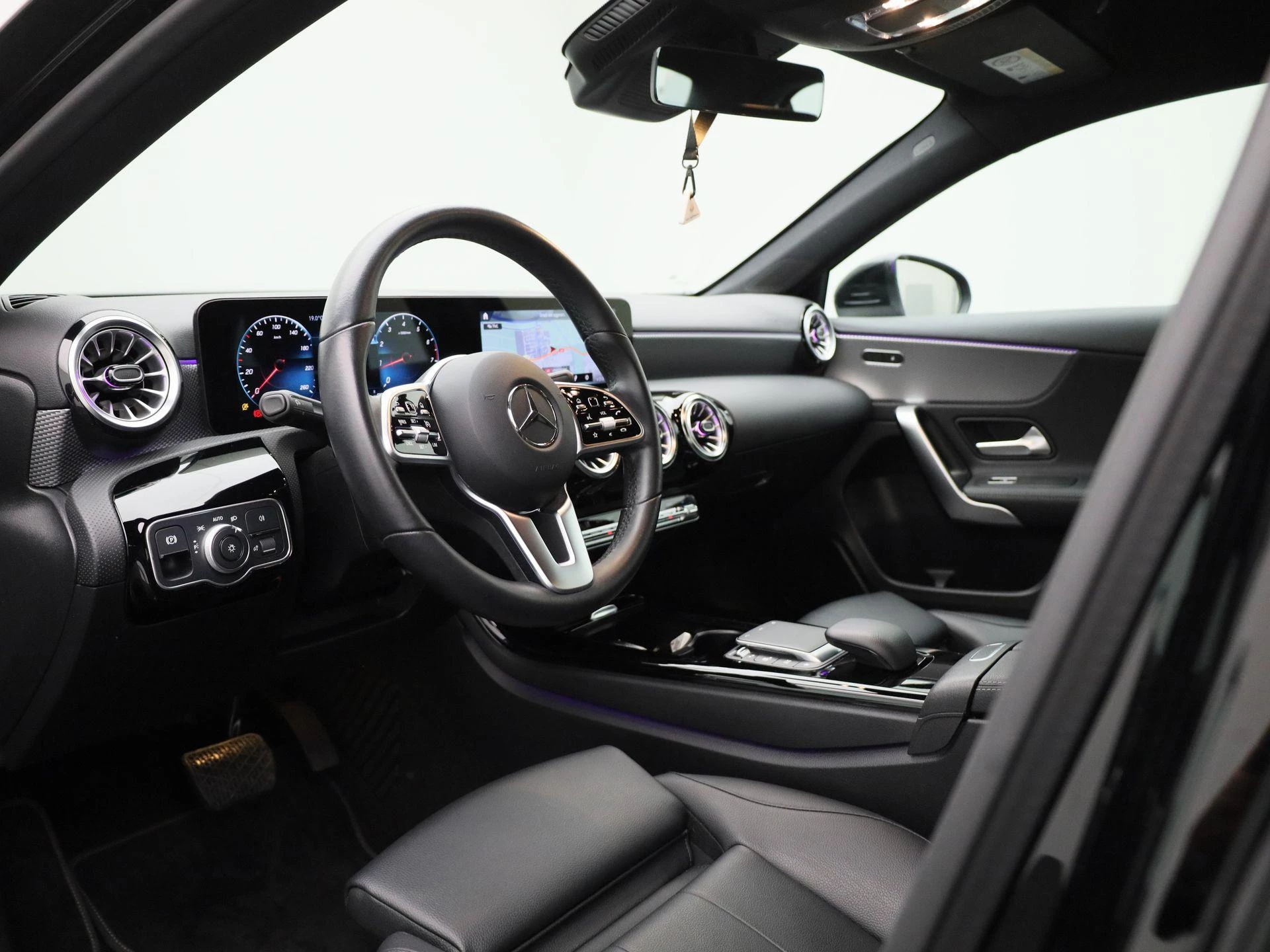 Mercedes-Benz-A-Klasse-image-29