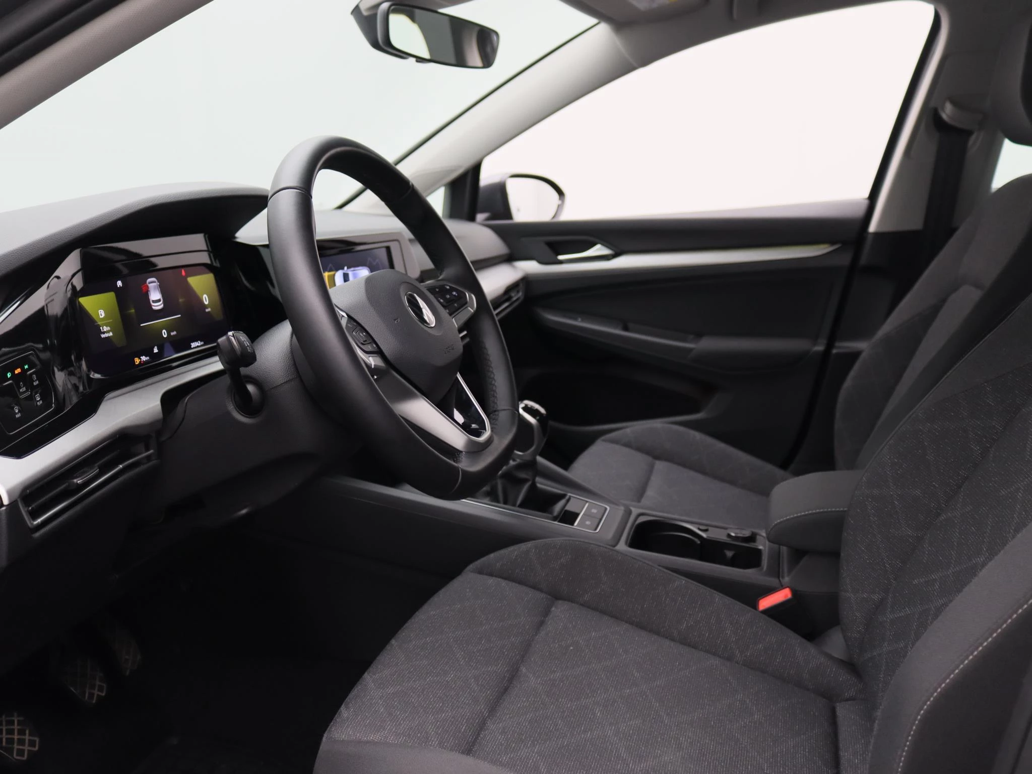 Volkswagen-Golf-image-24