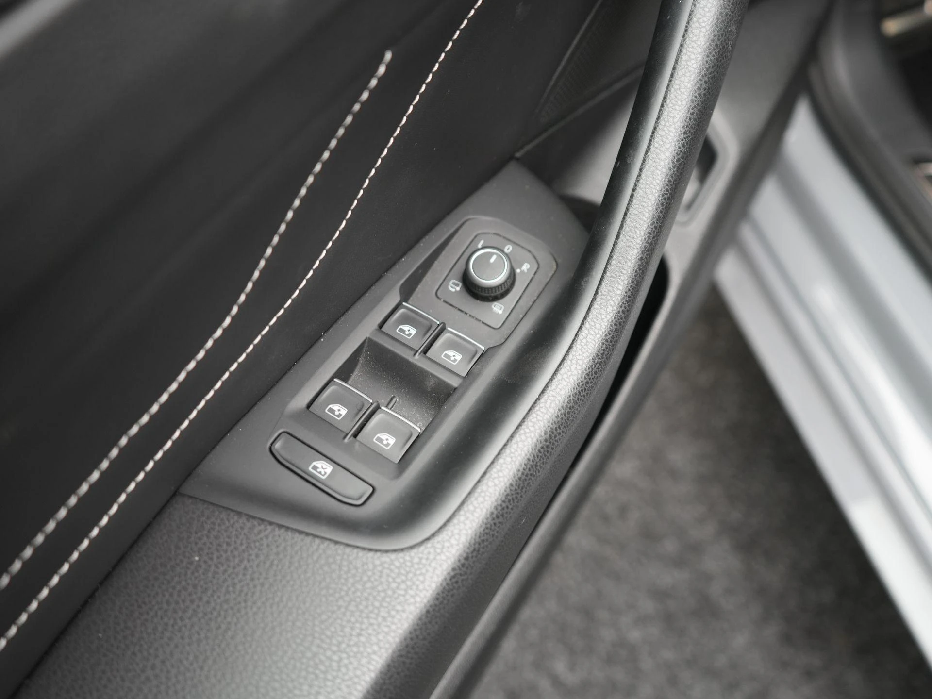 Volkswagen-Arteon-image-37