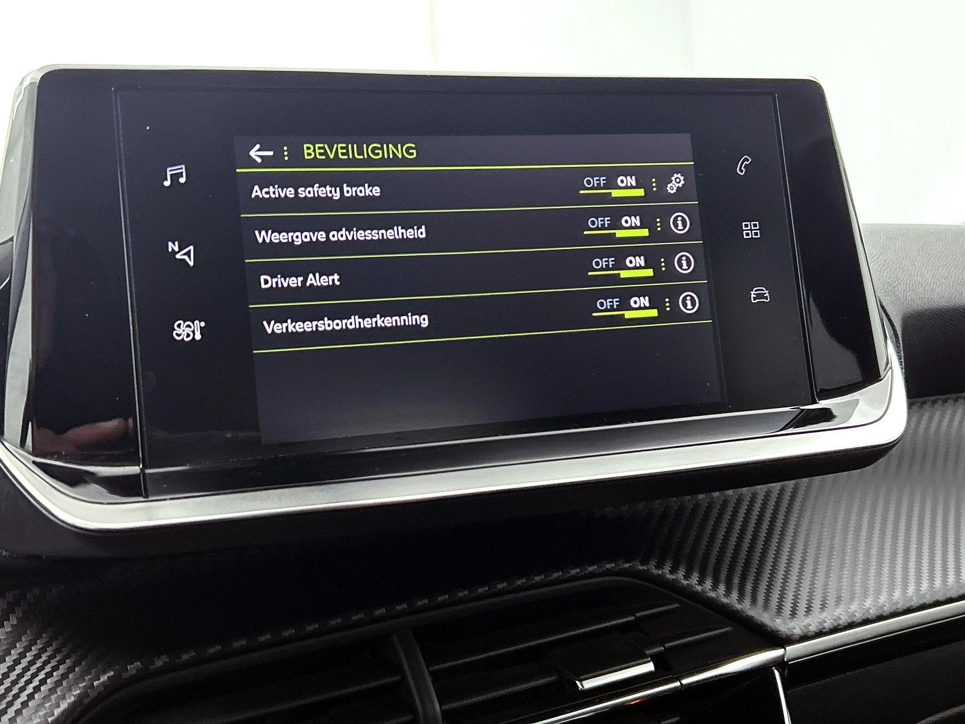 Peugeot-2008-image-10