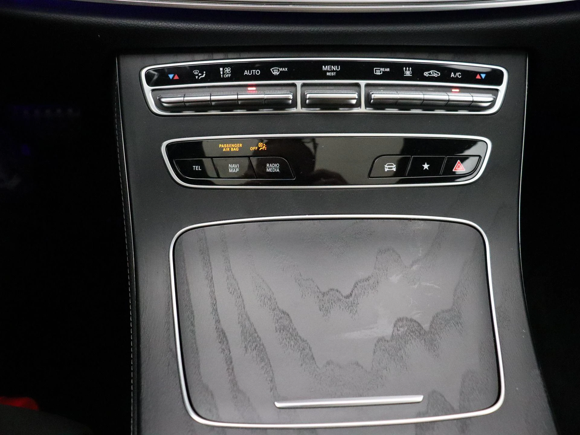 Mercedes-Benz-E-Klasse-image-22
