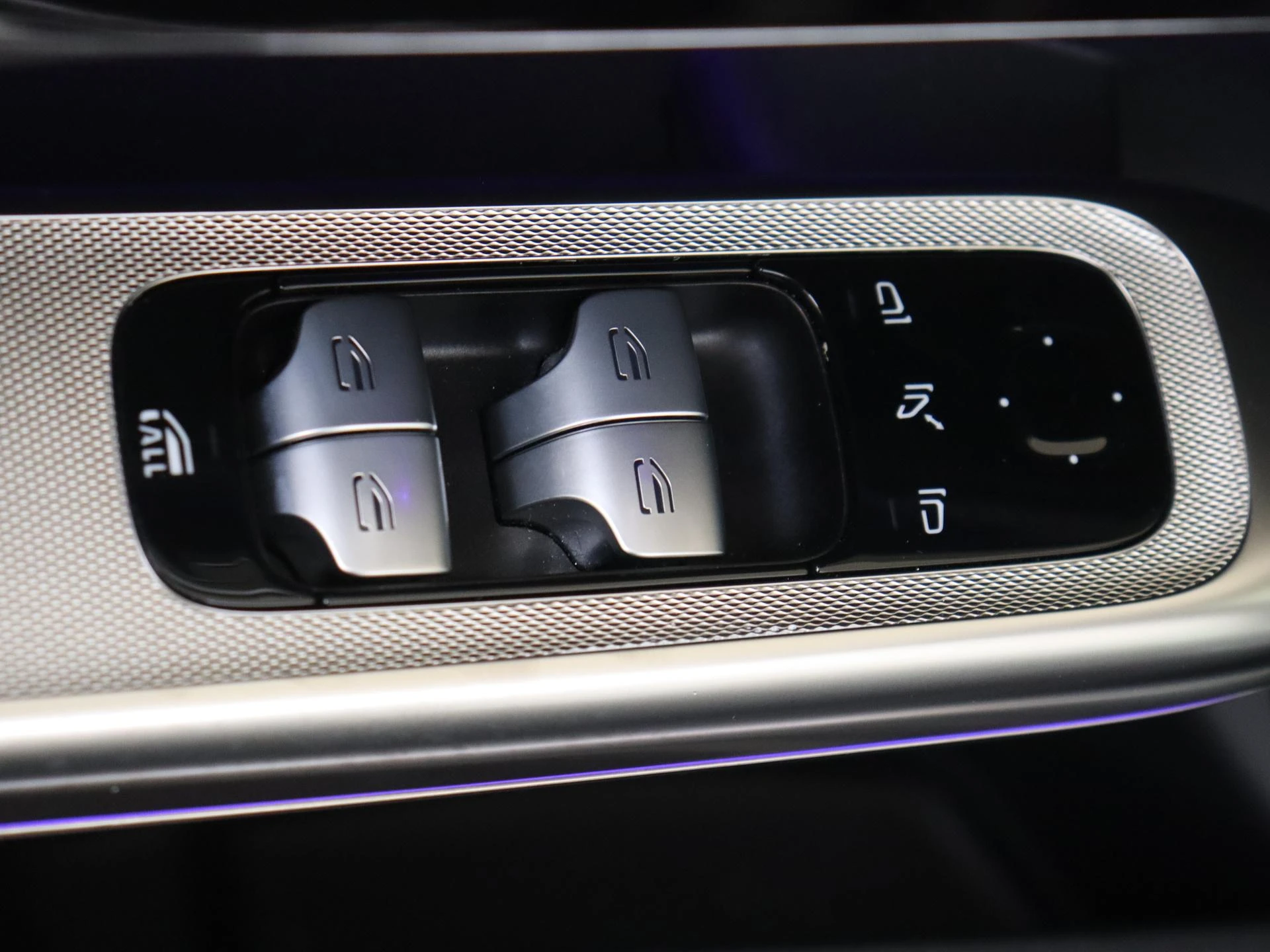 Mercedes-Benz-CLE-image-26