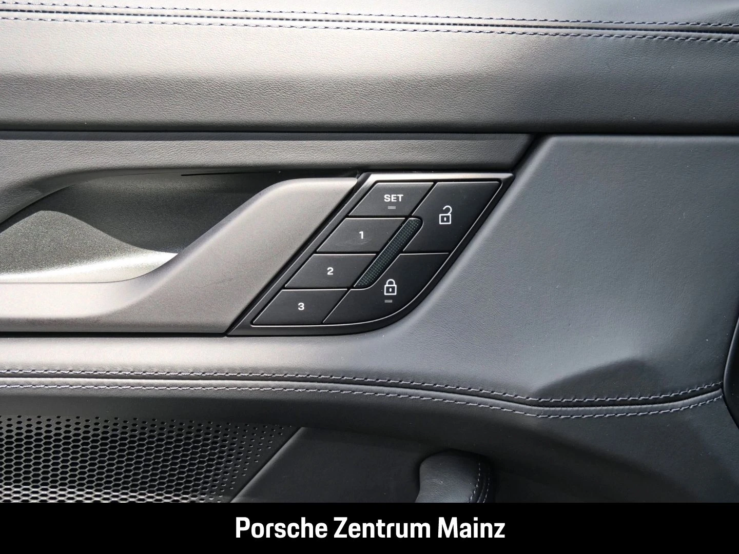 Porsche-Taycan-image-27