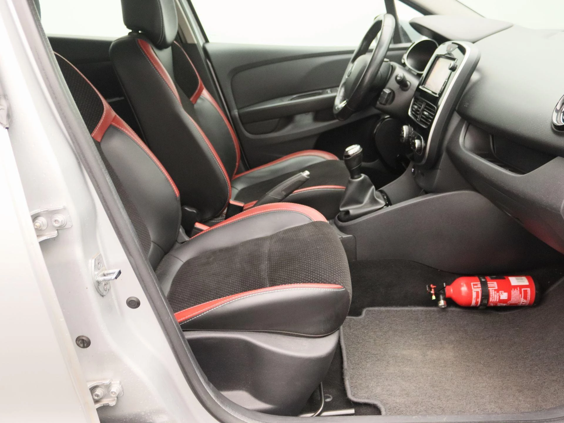 Renault-Clio-image-22