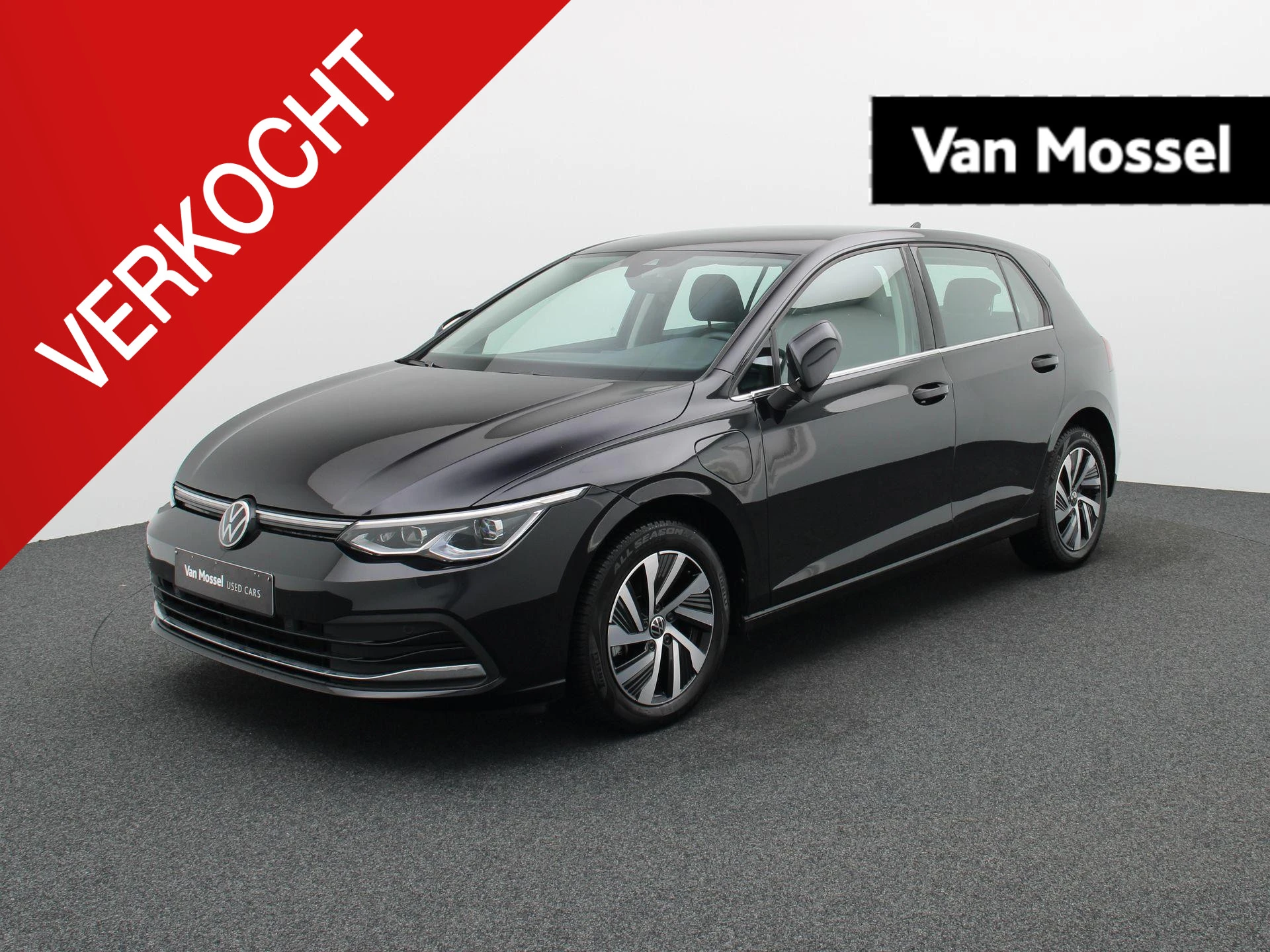 Volkswagen-Golf-image-0