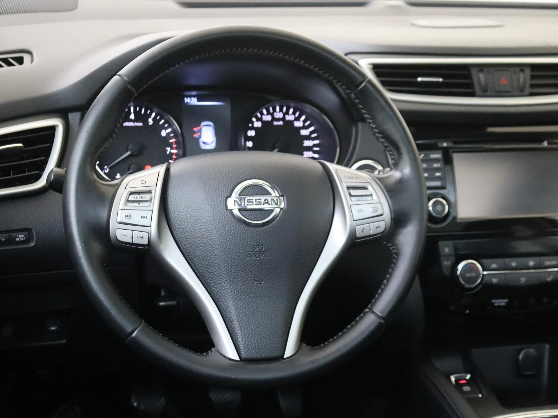 Nissan-QASHQAI-image-9