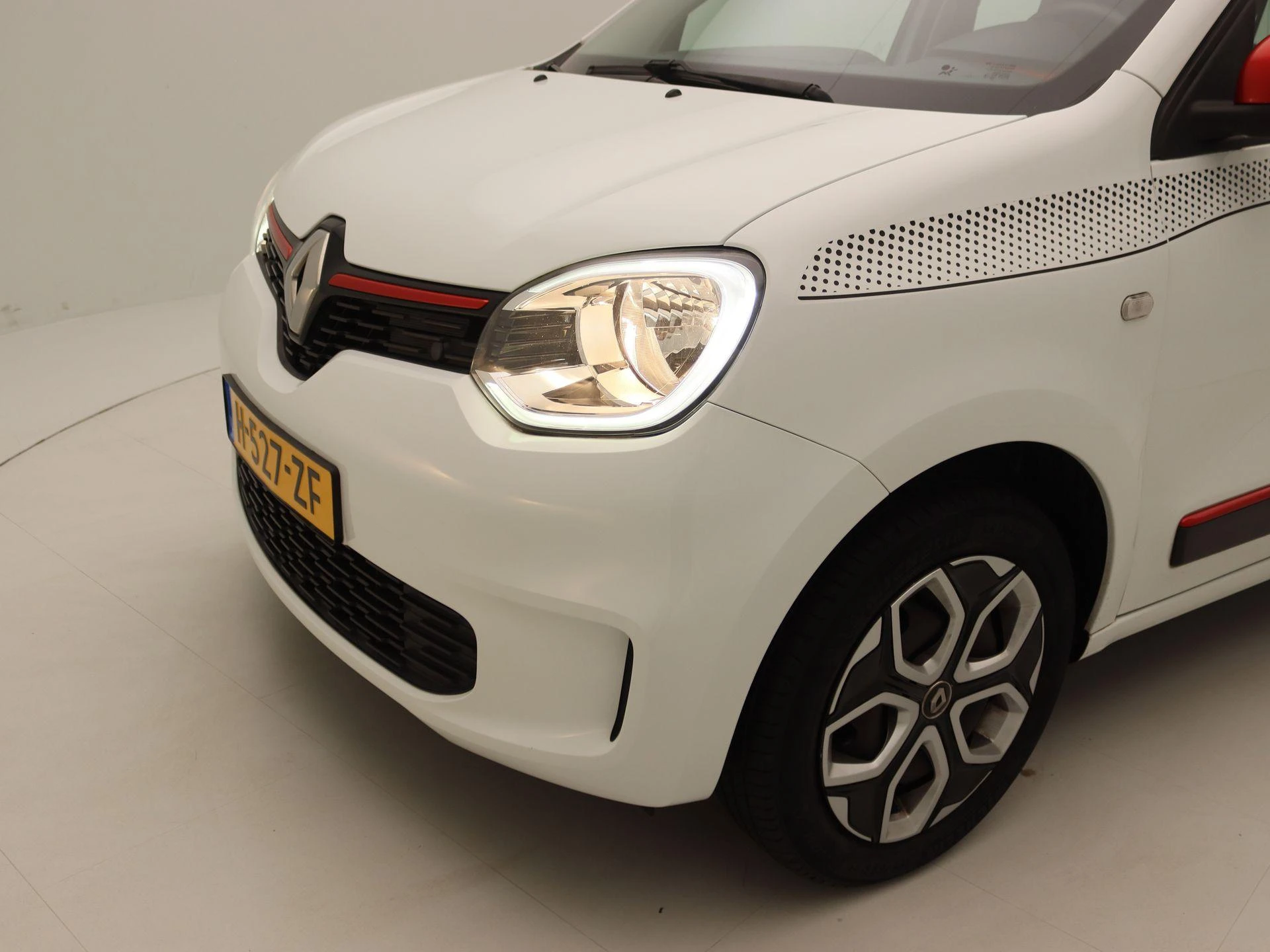 Renault-Twingo-image-13
