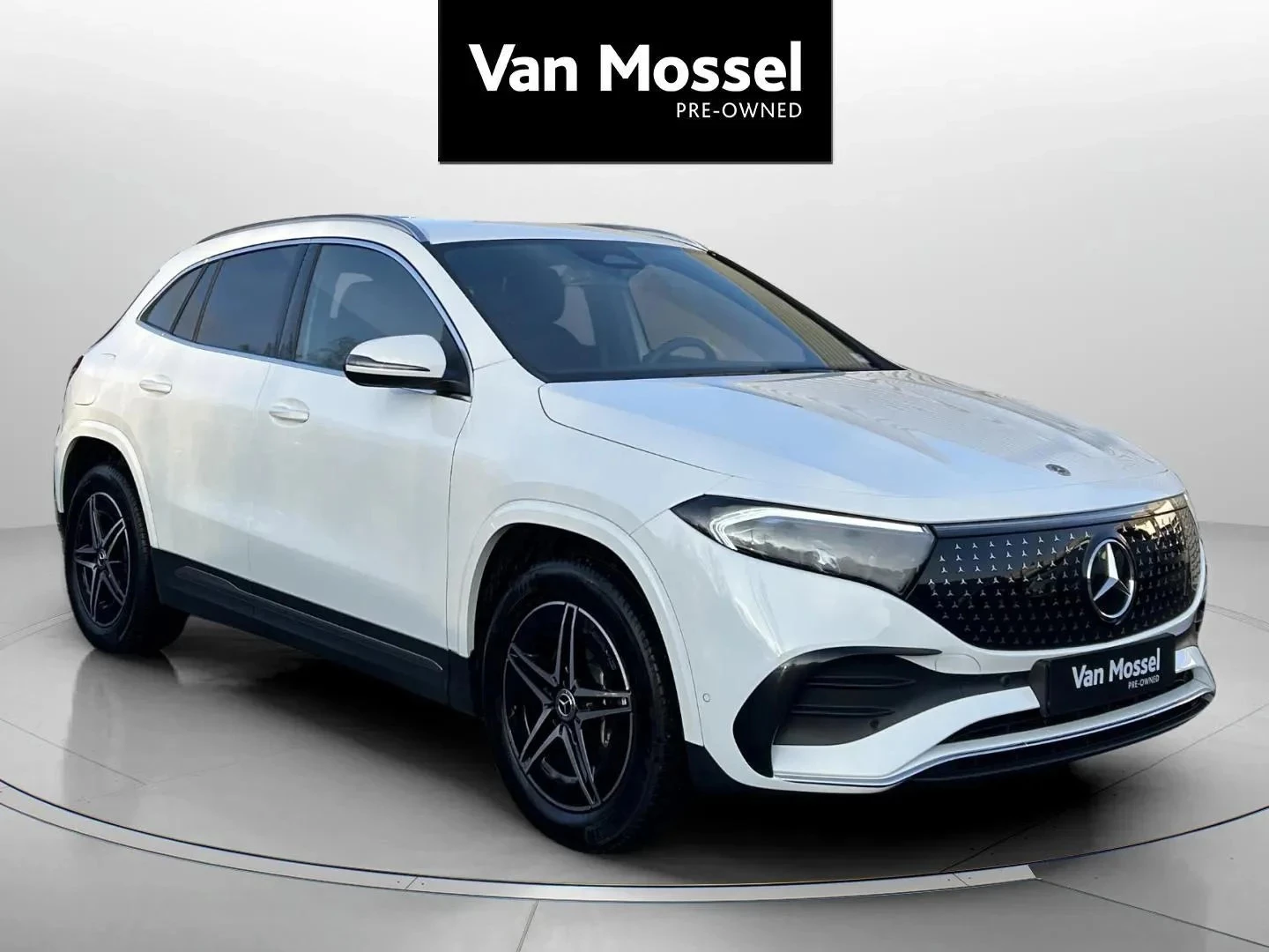 Mercedes-Benz-EQA-image-3