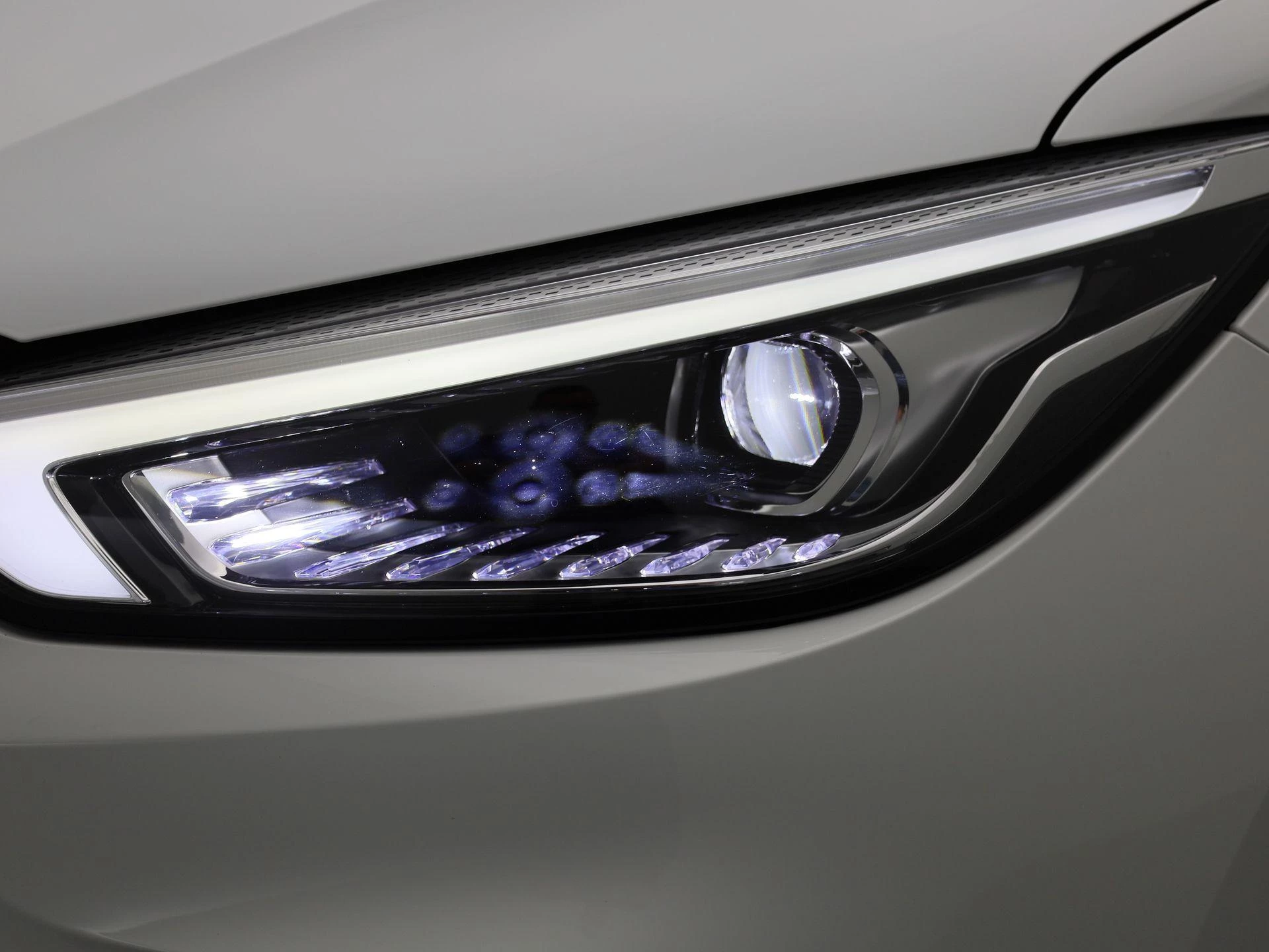 MG ZS EV Standard Range Luxury 50 kWh