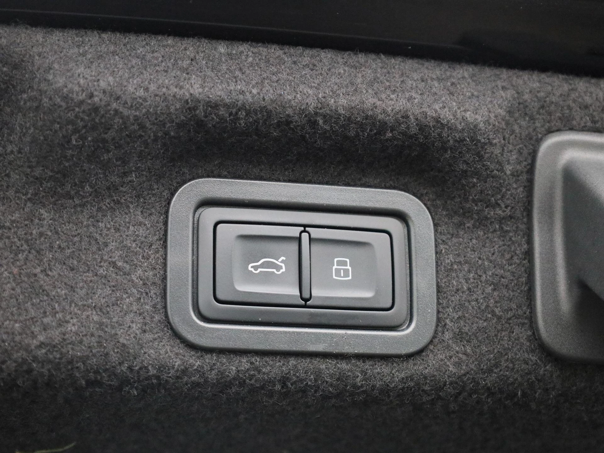 Audi-A6-image-14
