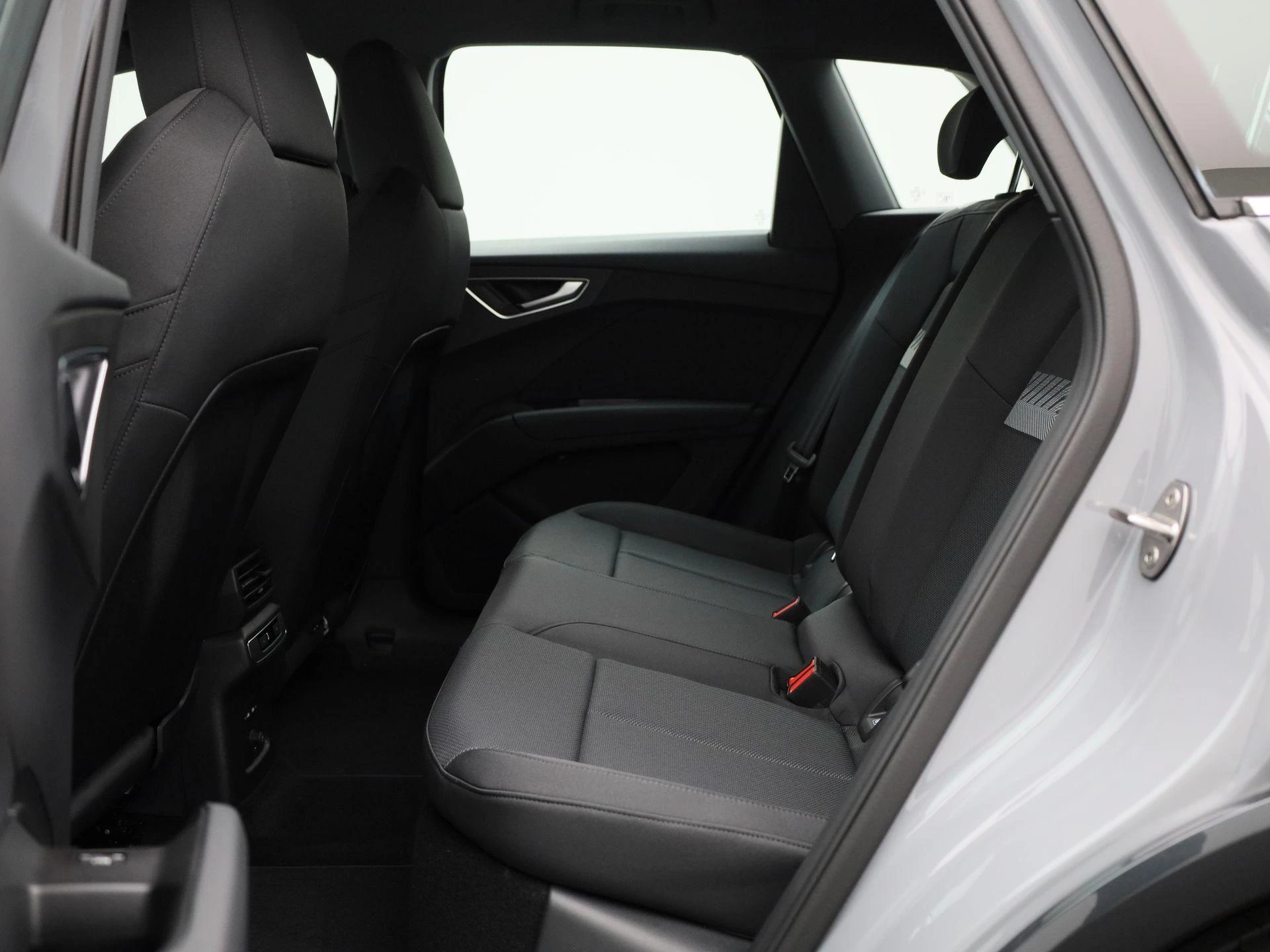 Audi-Q4 e-tron-image-11