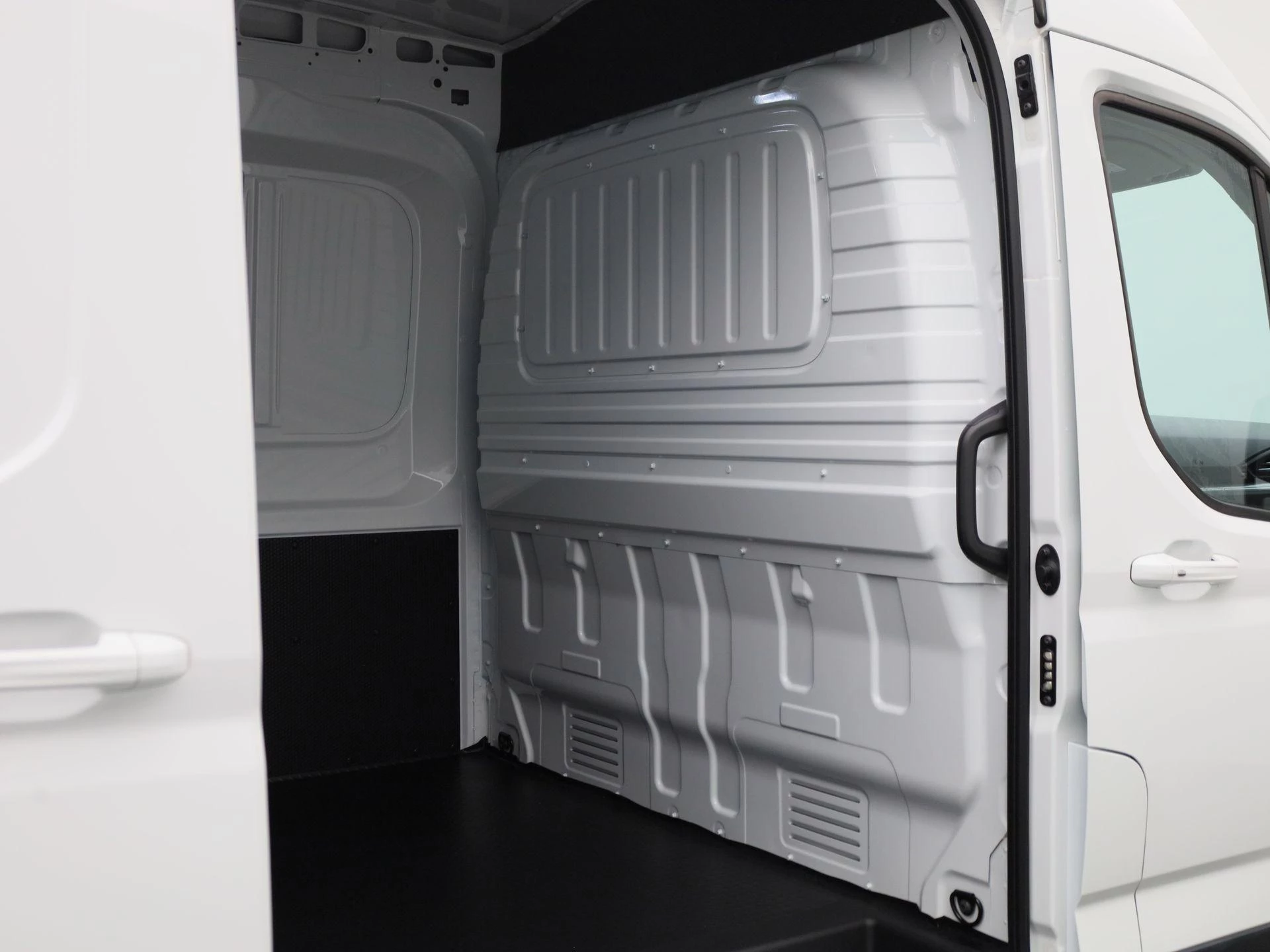 Maxus-eDeliver9-image-13