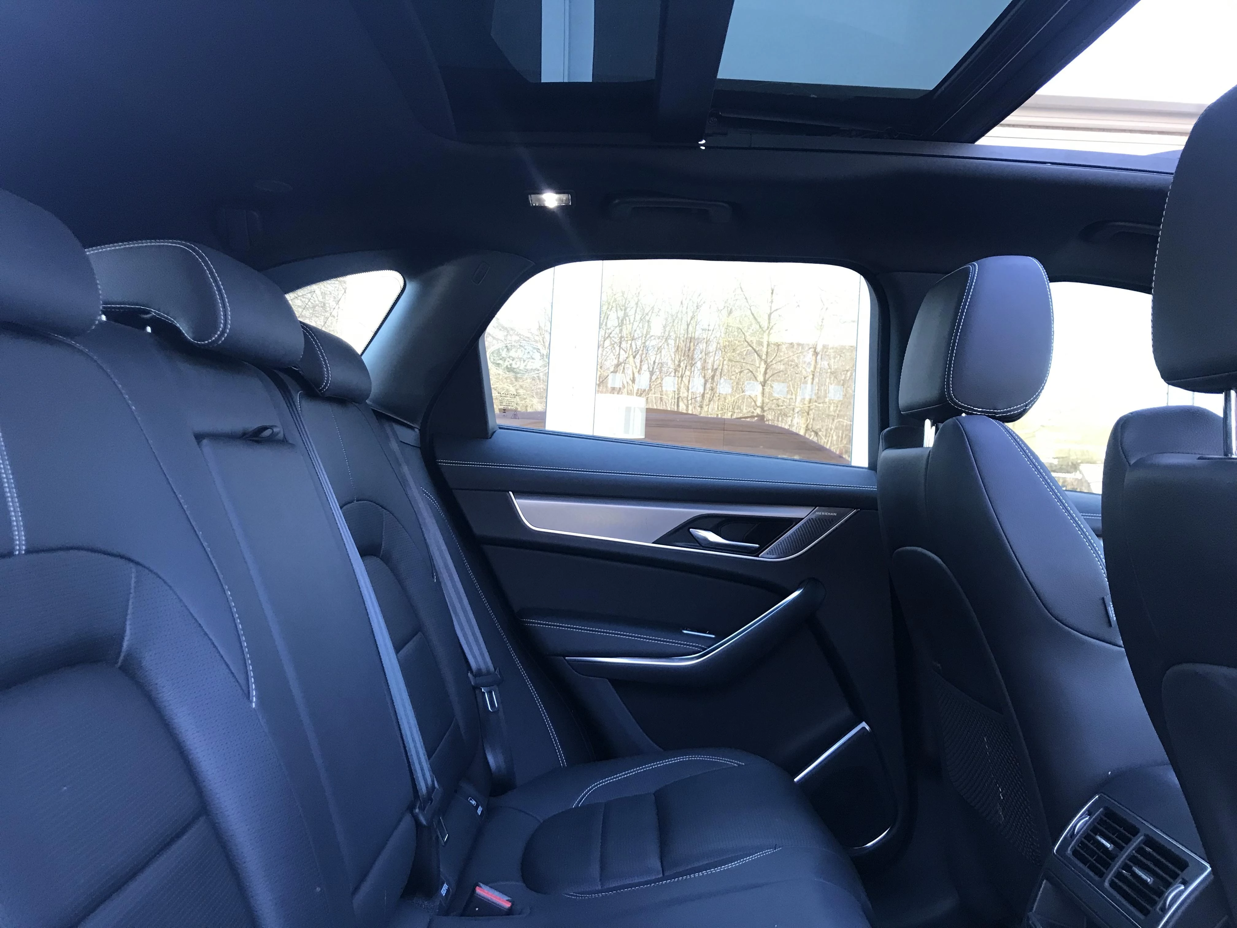 Jaguar-F-PACE-image-4