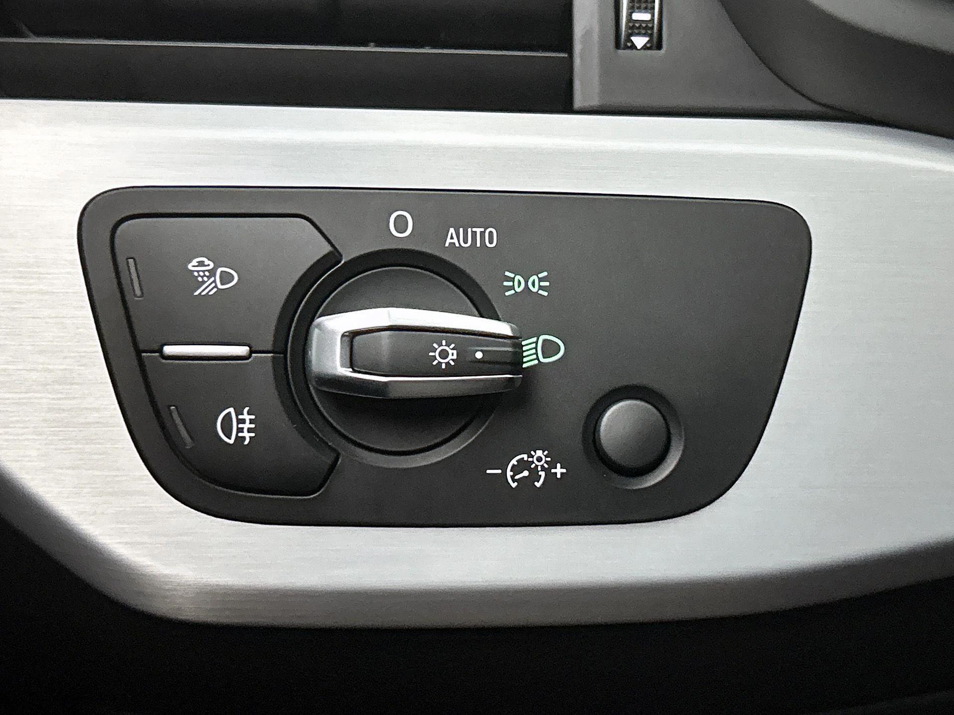 Audi-A4-image-26