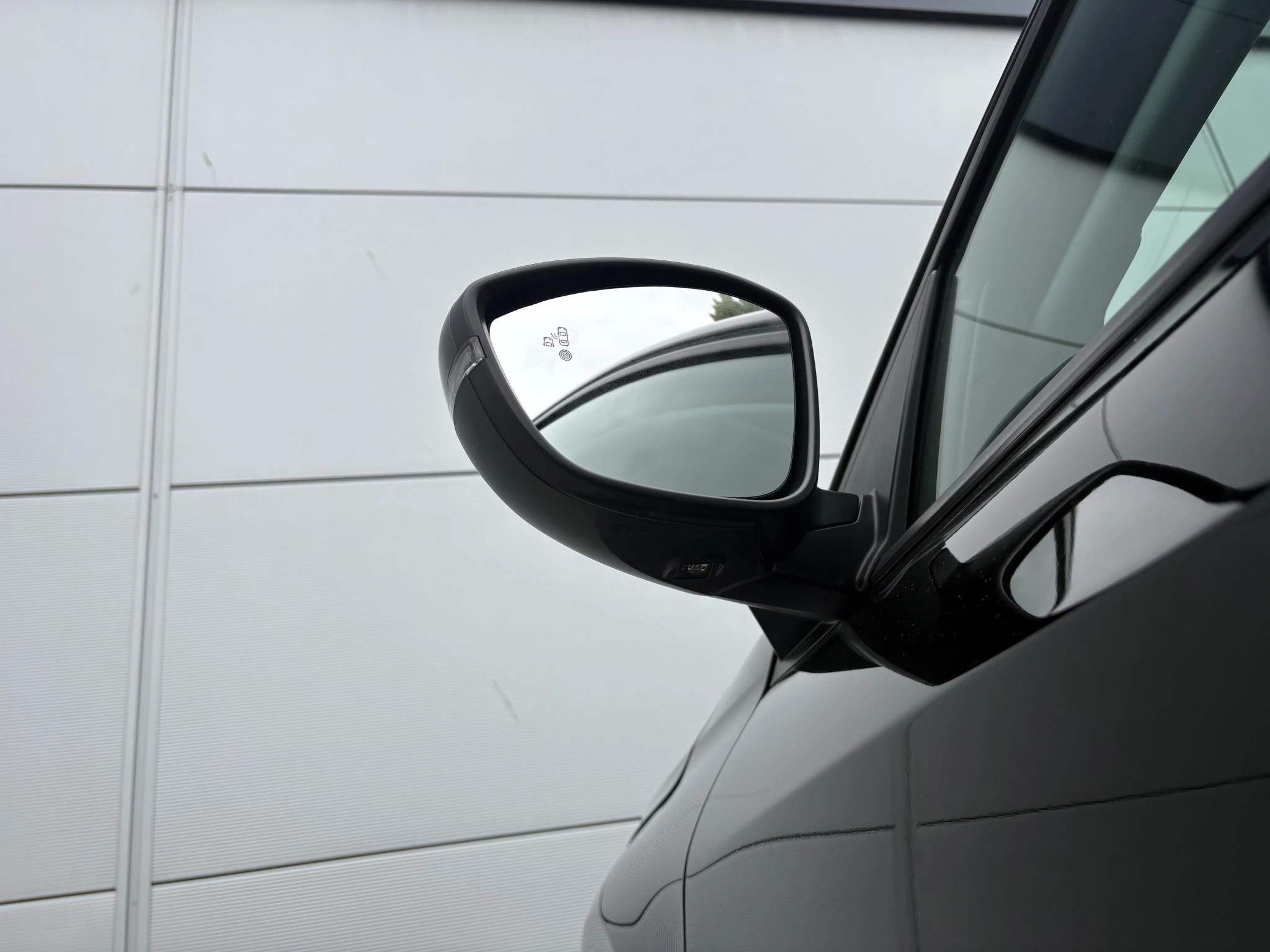 Peugeot 208 1.2 PureTech 100 Allure