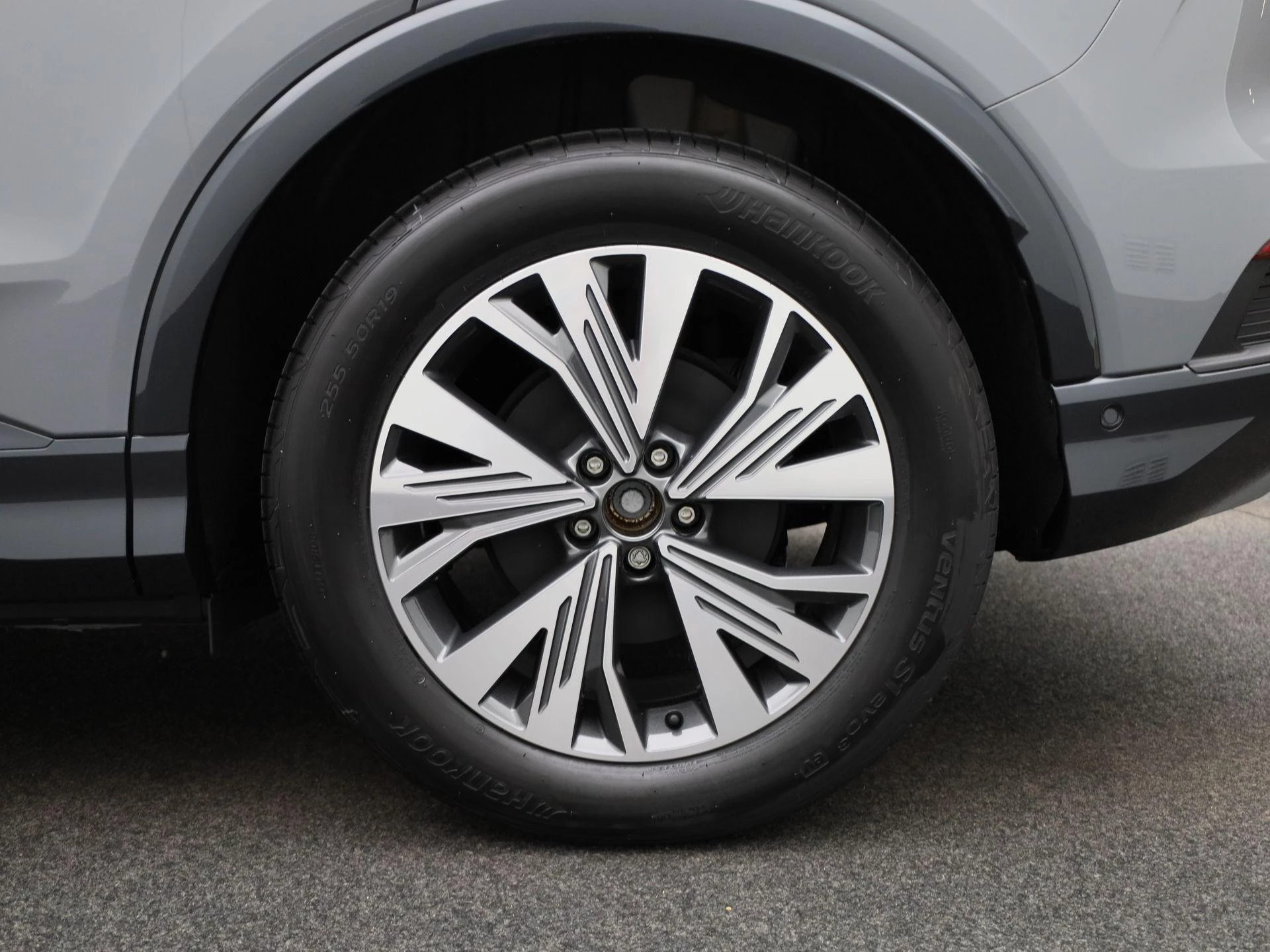 Audi-Q4 e-tron-image-15