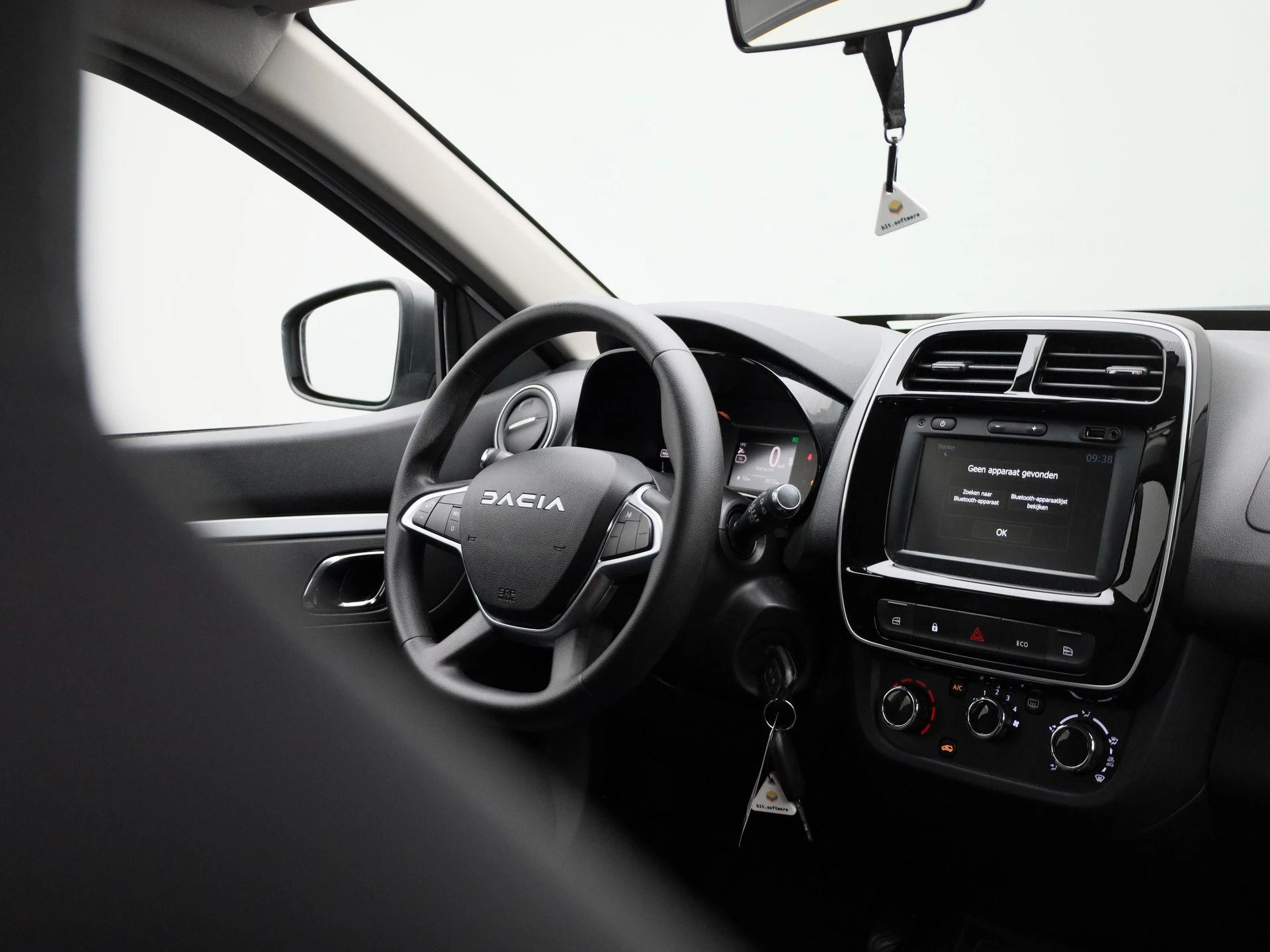 Dacia Spring - 31