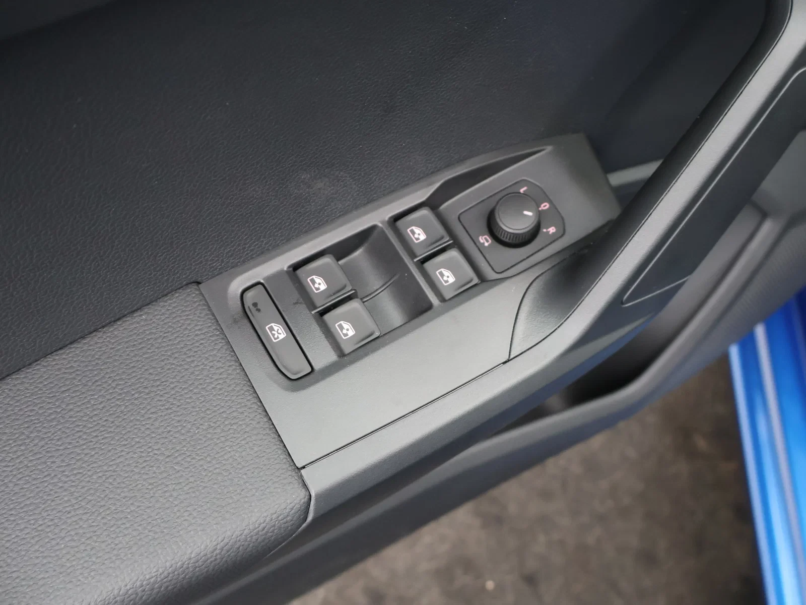 SEAT Ibiza 5P/D Ibiza Move! 1.0TSI 95pk Manueel *NAVI*CRUISE*PDC ACHTER*BLTH*DIGITAL DASHBOARD*...