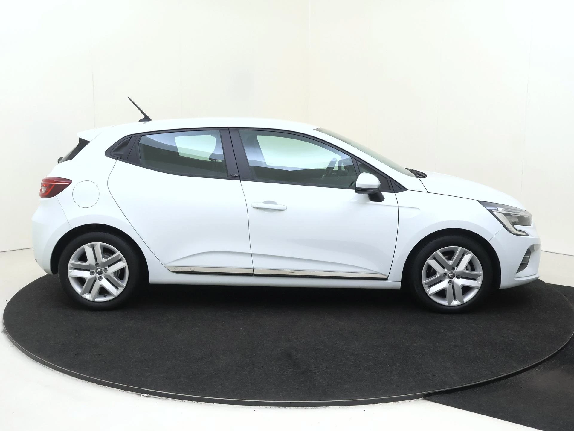 Renault Clio 1.6 E-Tech Hybrid 140 Business Zen