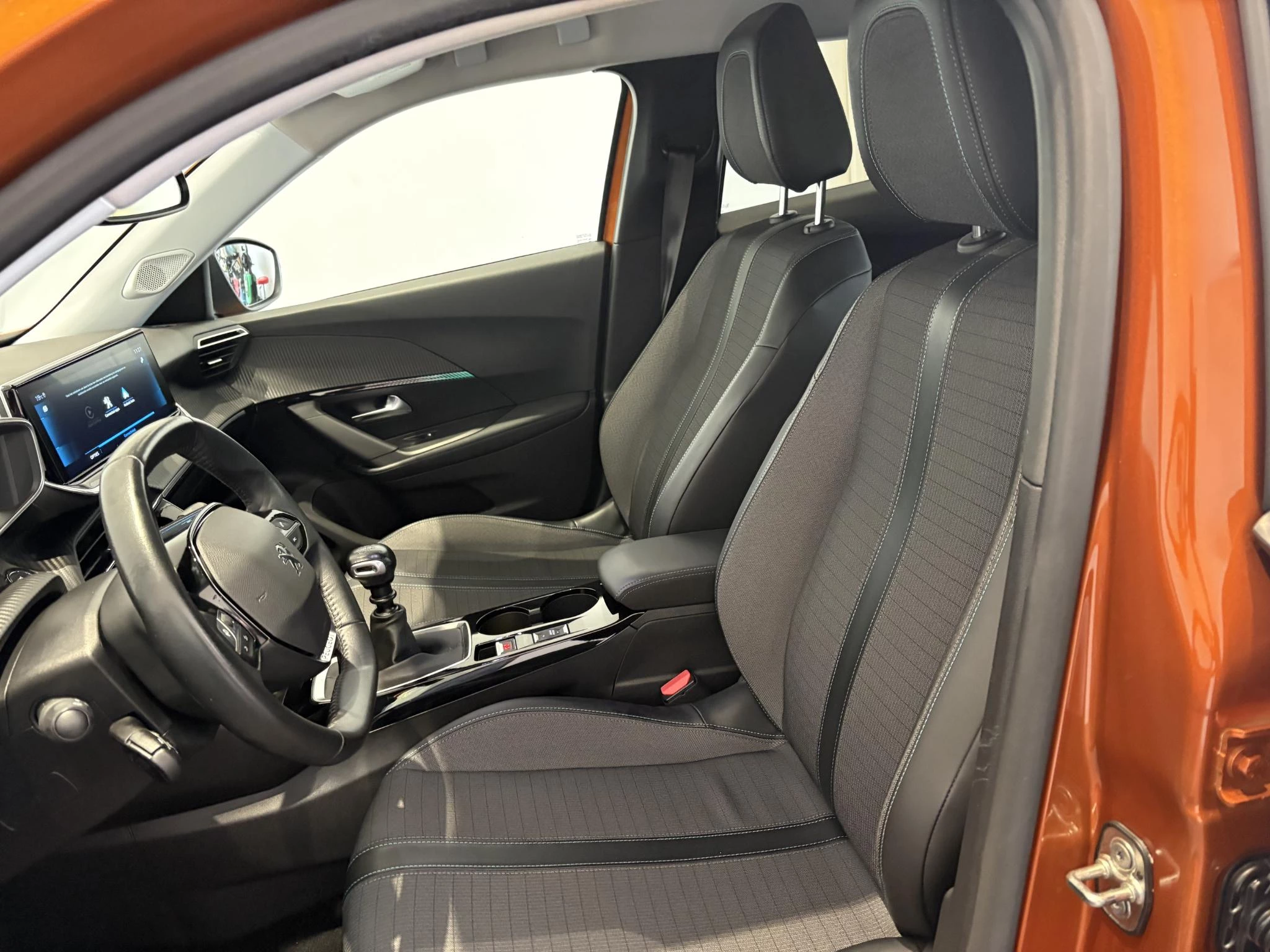 Peugeot-2008-image-9