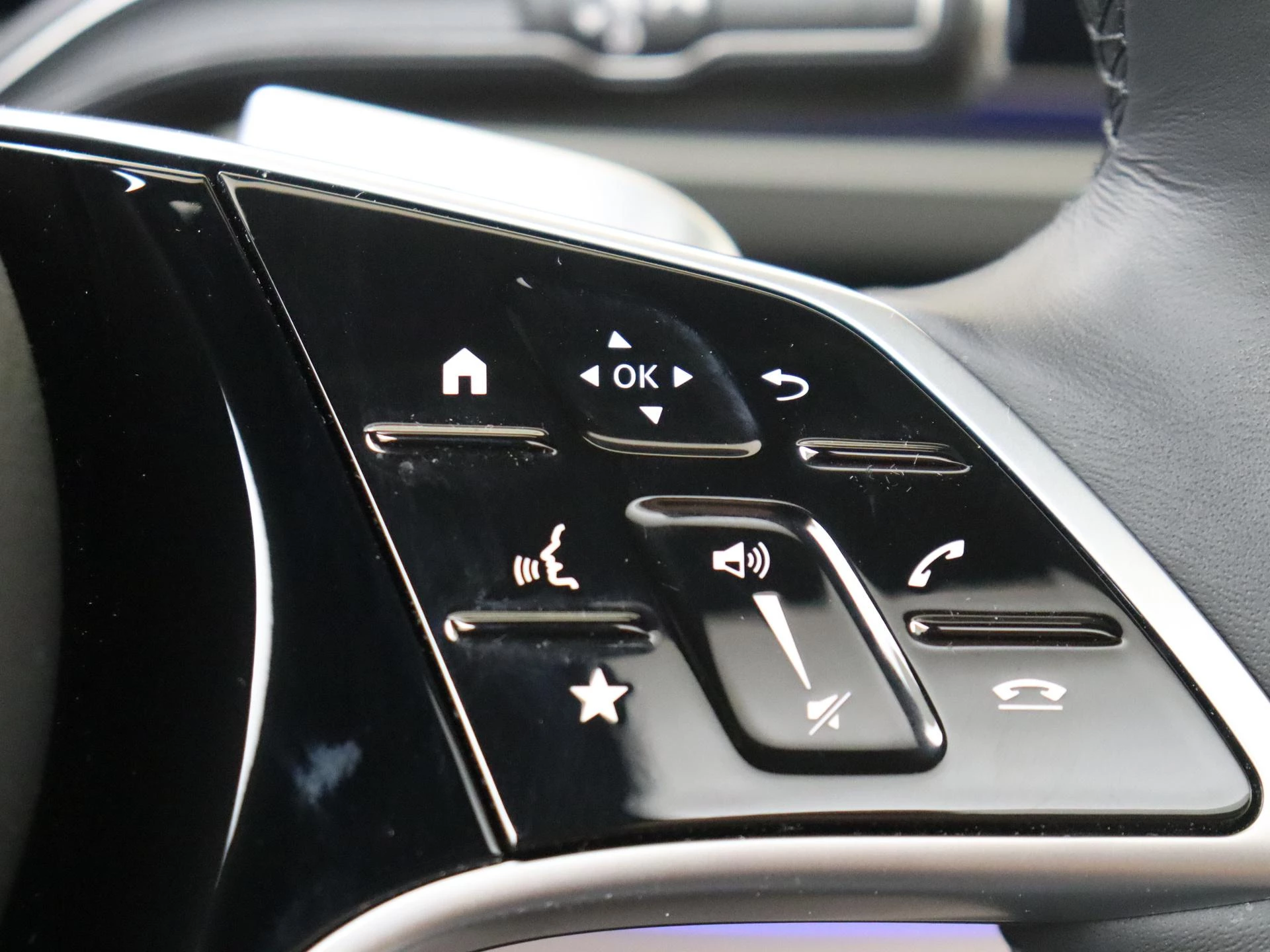 Mercedes-Benz-GLE-image-13