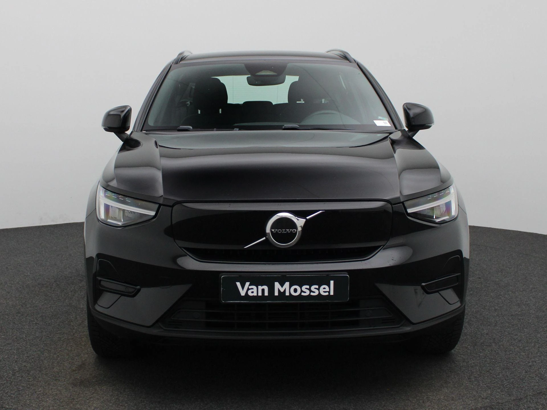Volvo-XC40-image-2