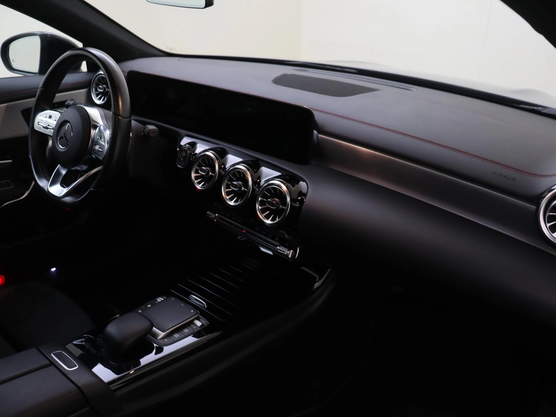 Mercedes-Benz CLA 250 e Premium Plus