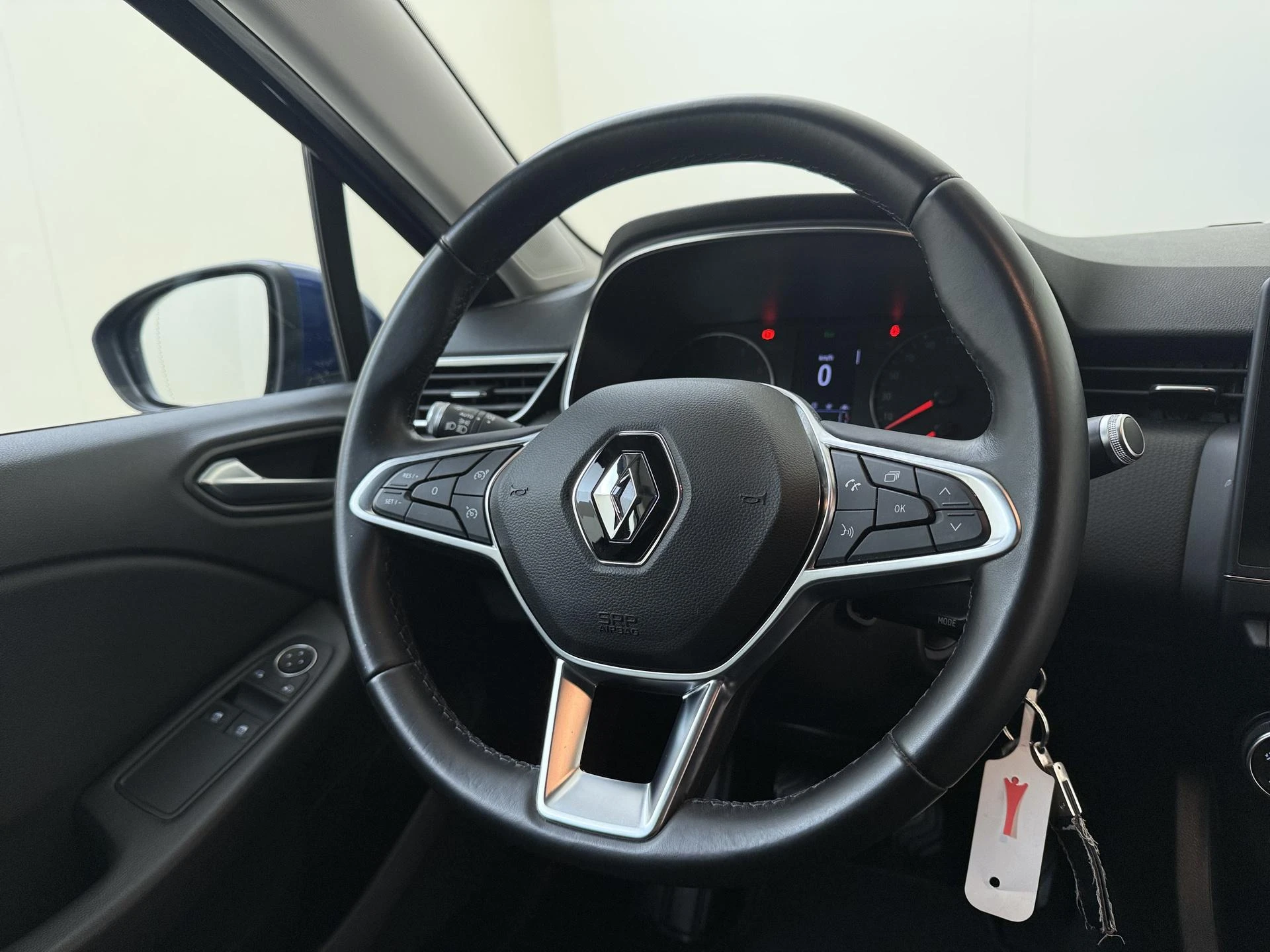 Renault-Clio-image-9