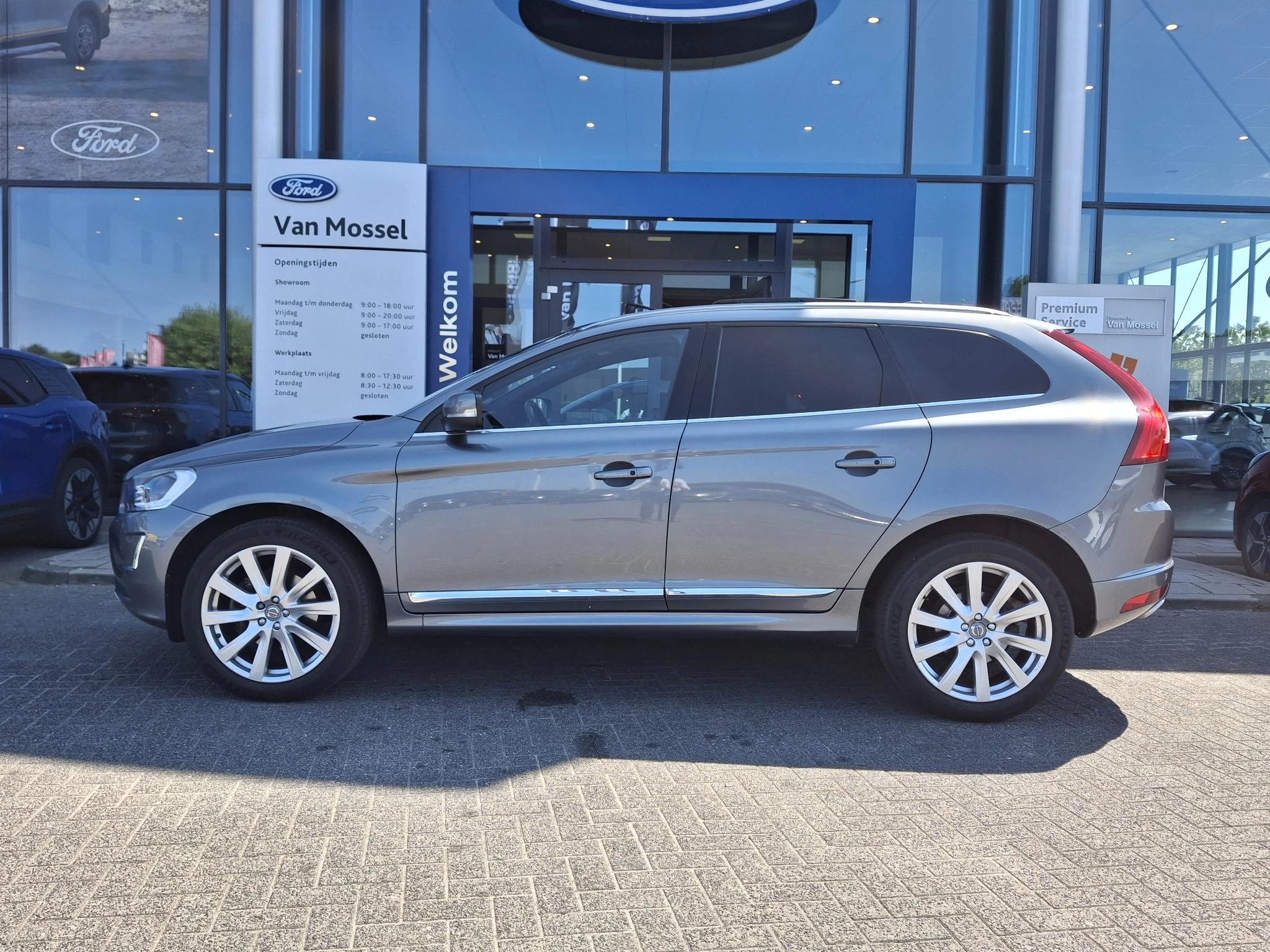 Volvo XC60 2.0 T5 FWD Ocean Race