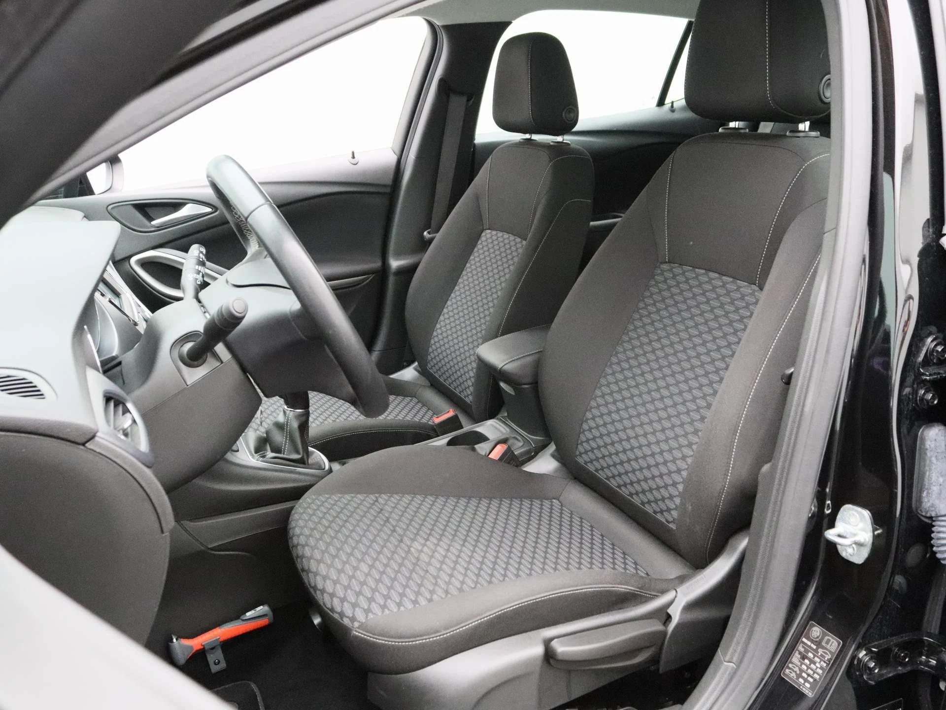 Opel-Astra-image-11