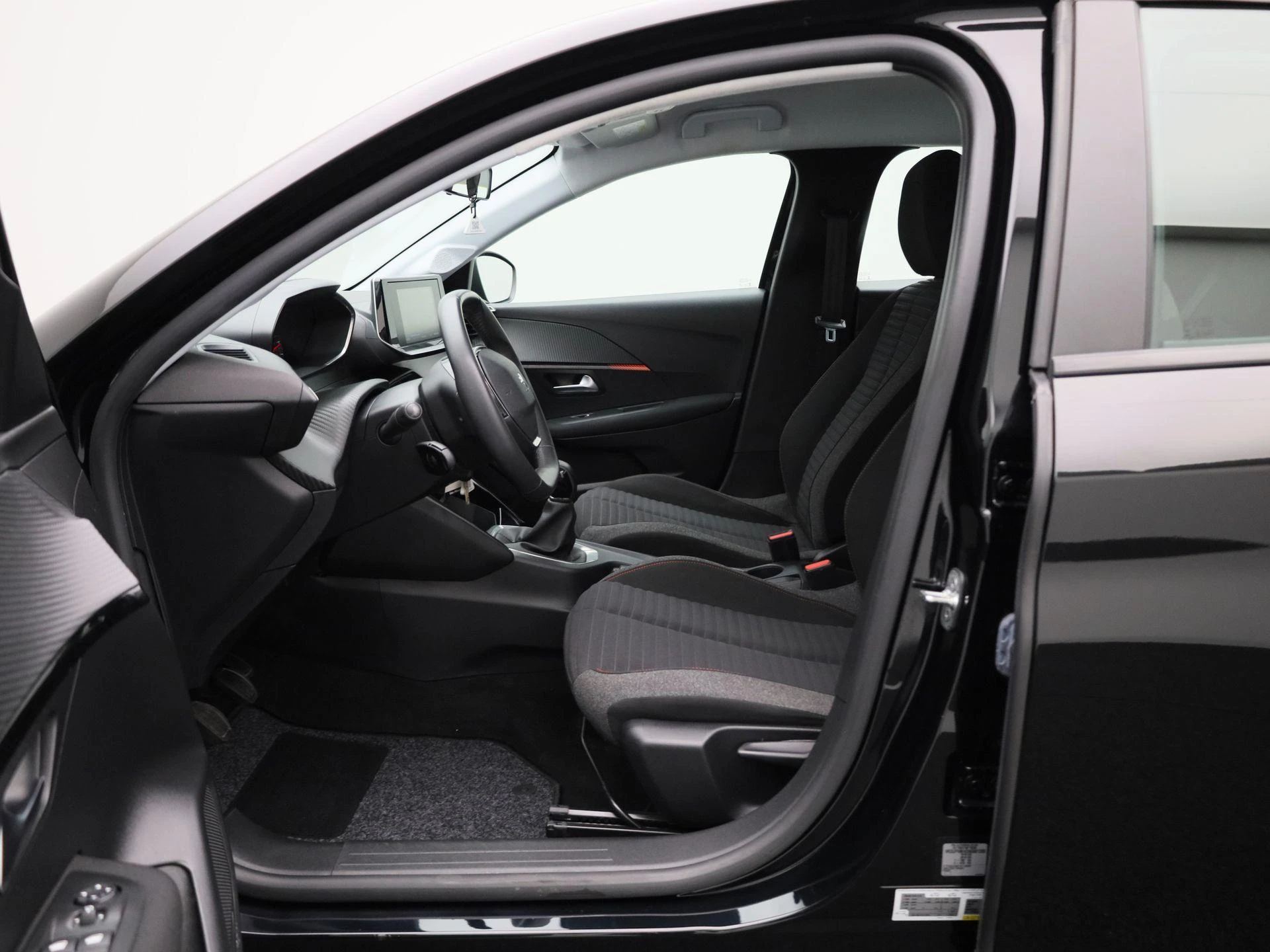 Peugeot-208-image-8