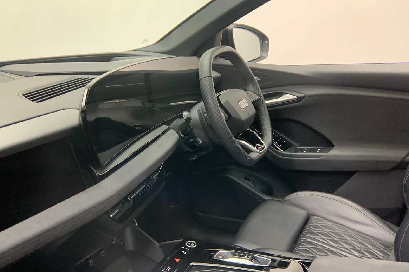 Audi-Q6 e-tron-image-1
