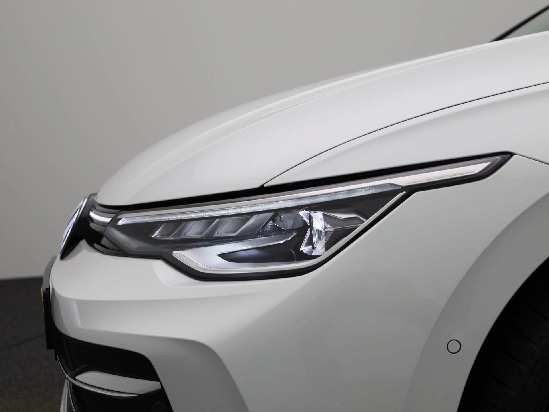 Volkswagen-Golf-image-13