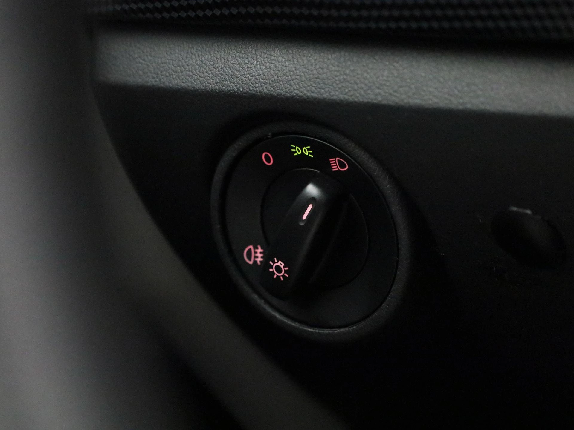 Volkswagen-up!-image-14