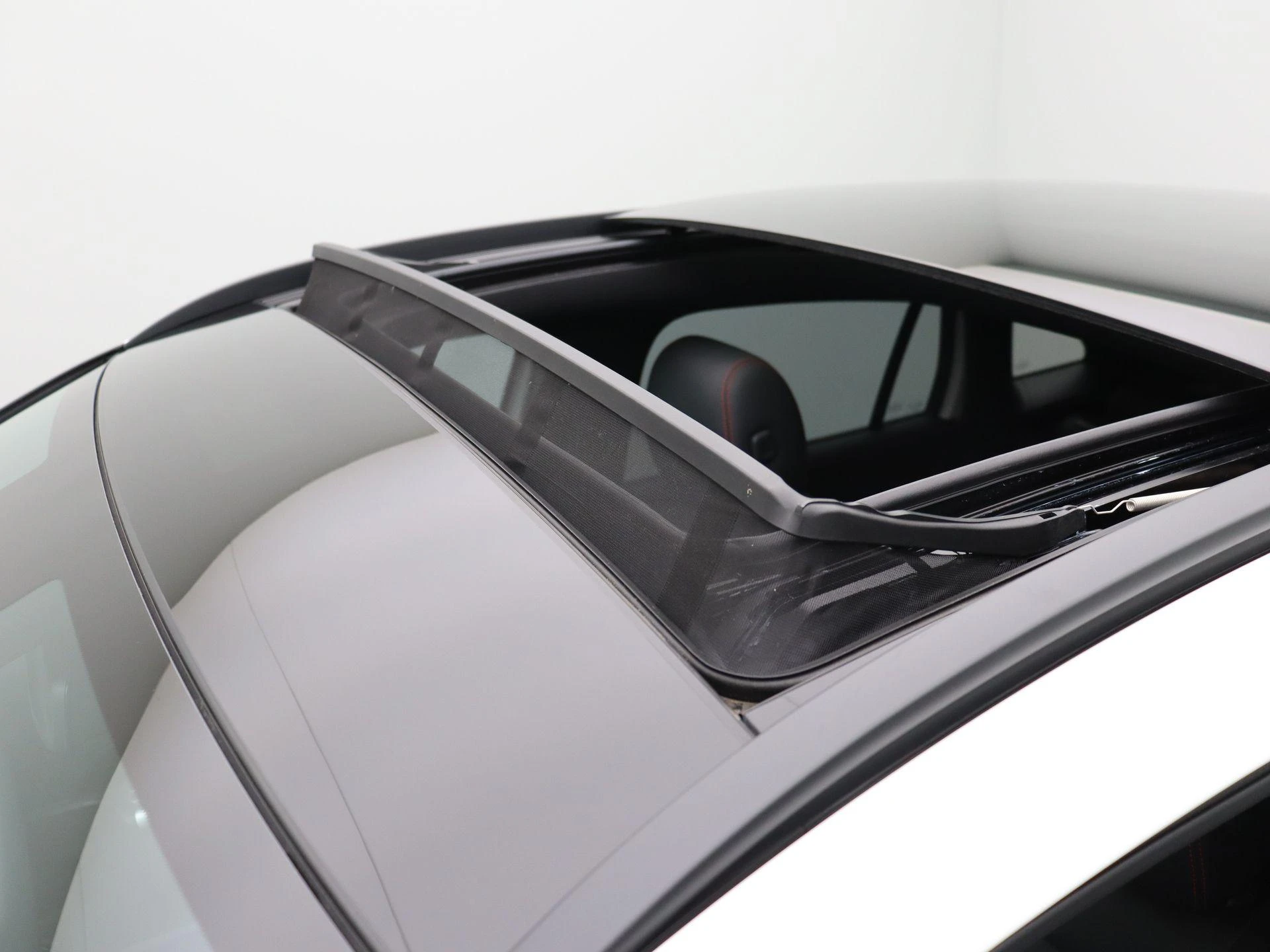 Mercedes-Benz EQA 250+ Star Edition + PANO + TREKHAAK + BURMESTER + HEAD UP +