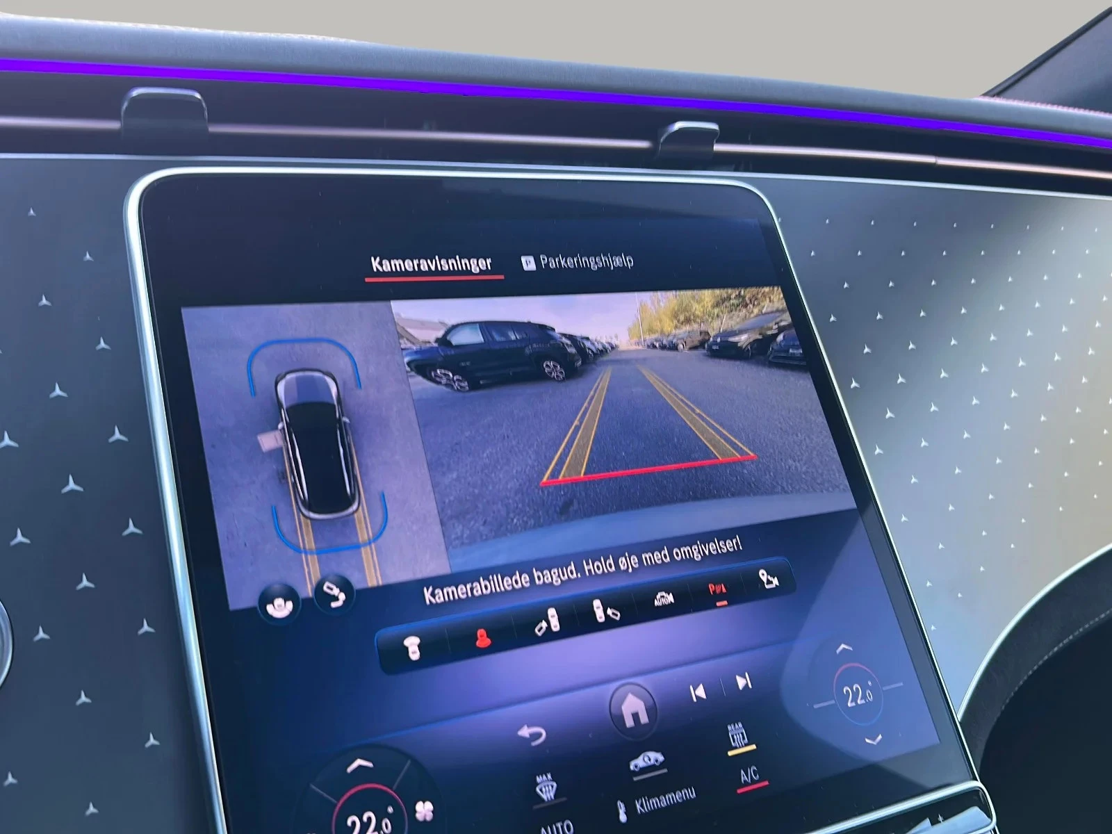 Mercedes-Benz-EQE-image-19