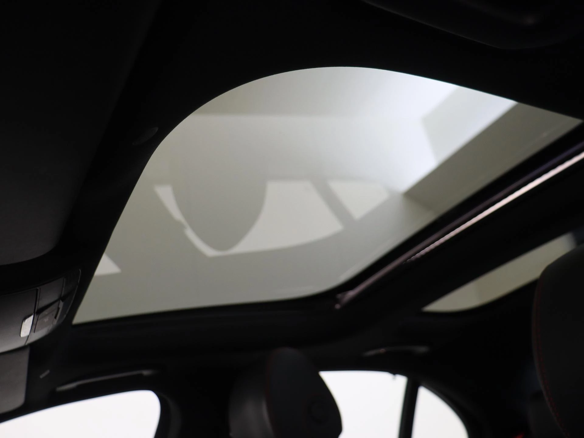 Mercedes-Benz-E-Klasse-image-36