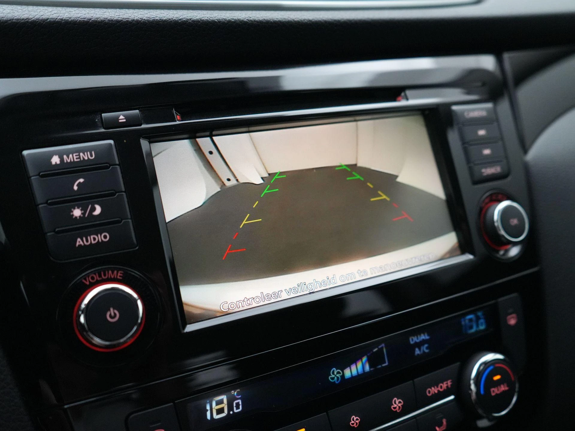 Nissan-QASHQAI-image-37