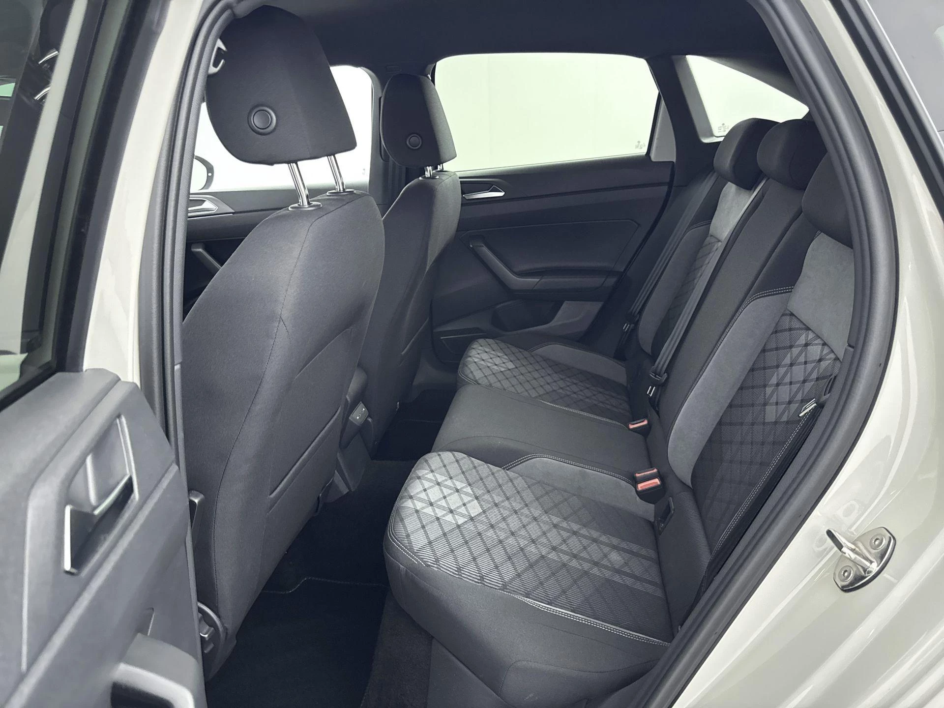 Volkswagen Taigo 1.0 TSI R-Line Business