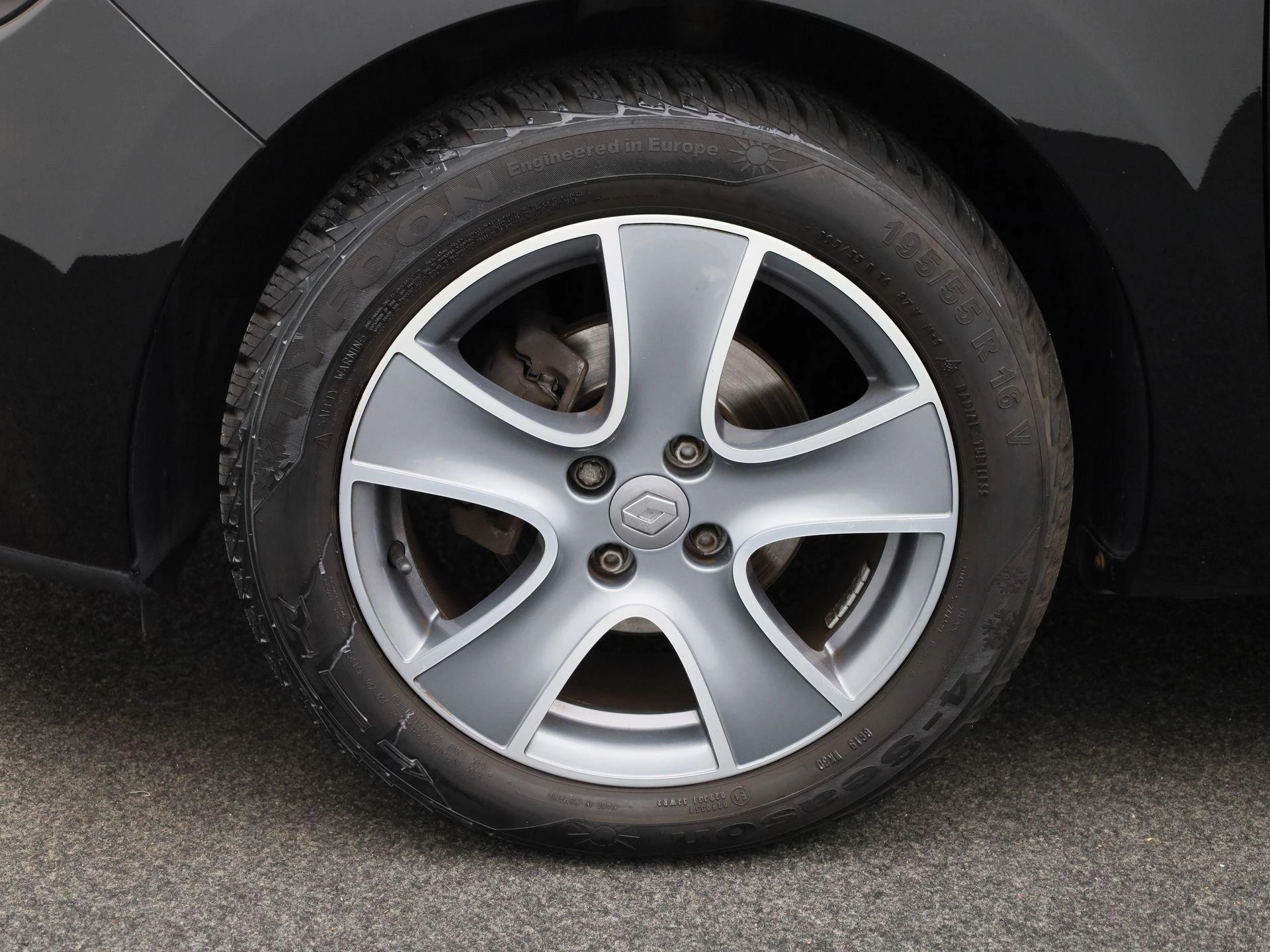Renault-Clio-image-12
