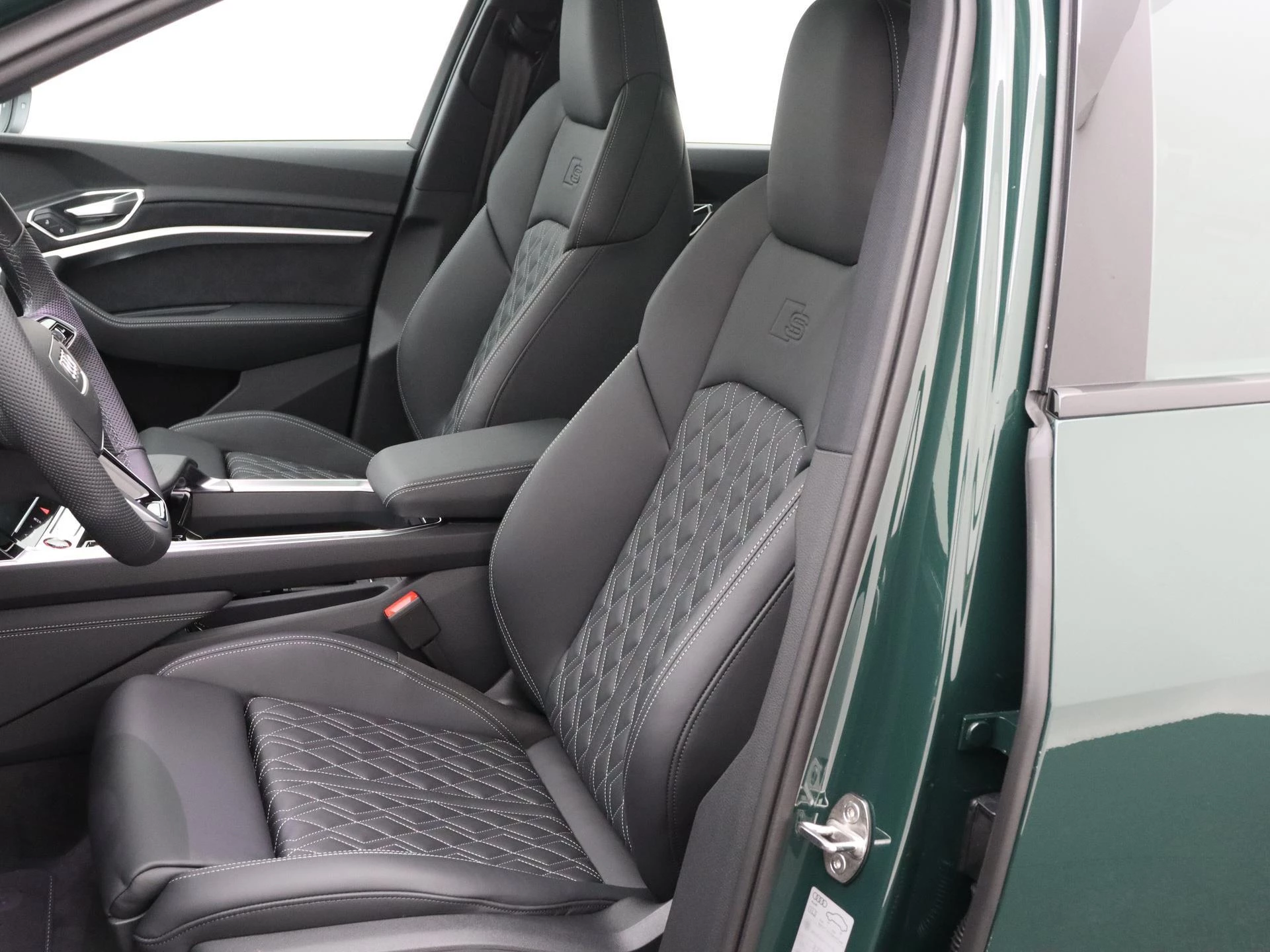 Audi-e-tron-image-14