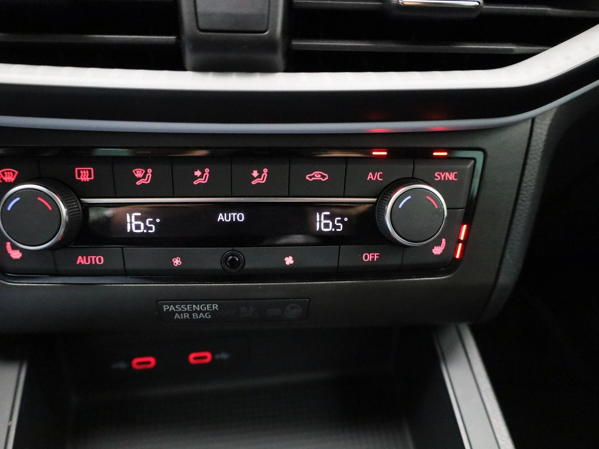 SEAT-Ibiza-image-19