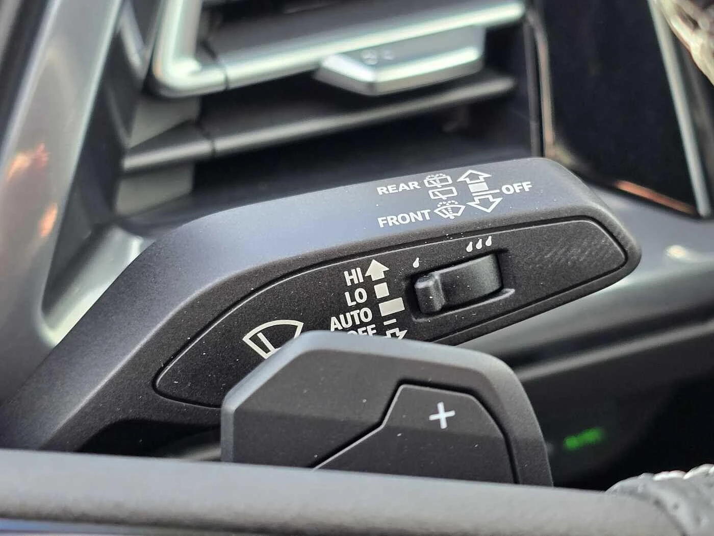 Audi-Q4 e-tron-image-32